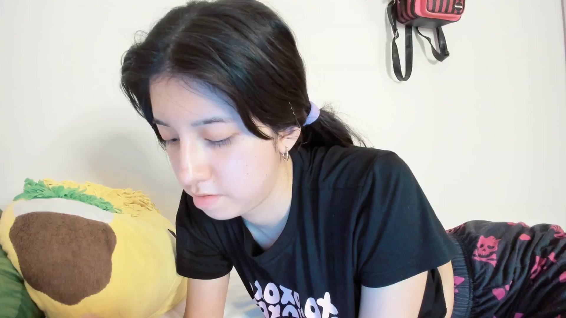 Gallery image thumbnail from Cherrycute666's myfreecams stream on, 05/08/2025, 05:08 image 13 of 20