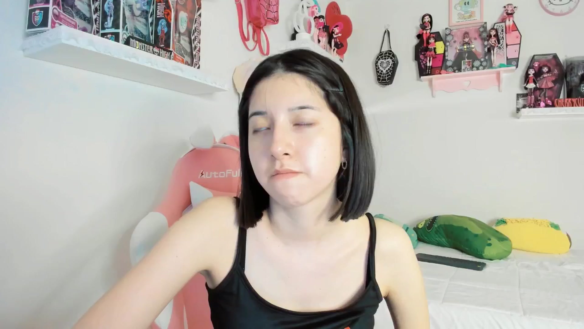 Gallery image thumbnail from Cherrycute666's myfreecams stream on, 05/09/2025, 07:48 image 4 of 20
