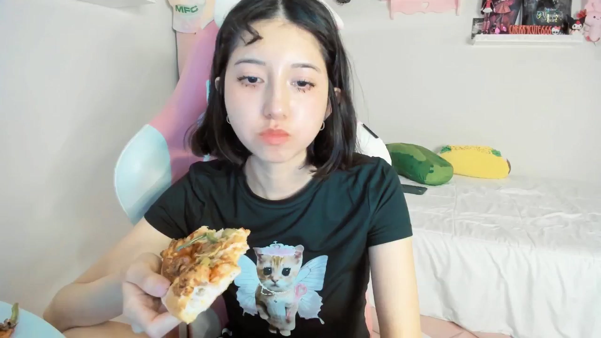 Gallery image thumbnail from Cherrycute666's myfreecams stream on, 05/10/2025, 24:07 image 7 of 20