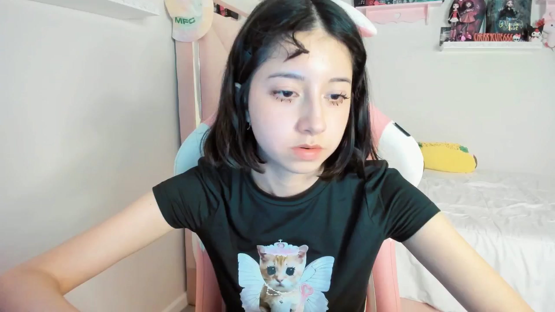 Gallery image thumbnail from Cherrycute666's myfreecams stream on, 05/10/2025, 24:07 image 15 of 20