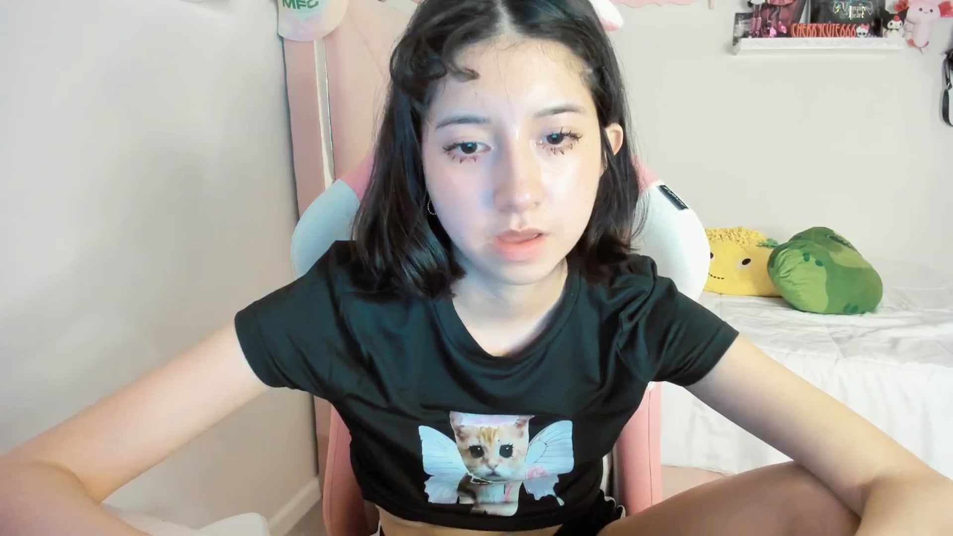 Gallery image thumbnail from Cherrycute666's myfreecams stream on, 05/10/2025, 05:34 image 18 of 20