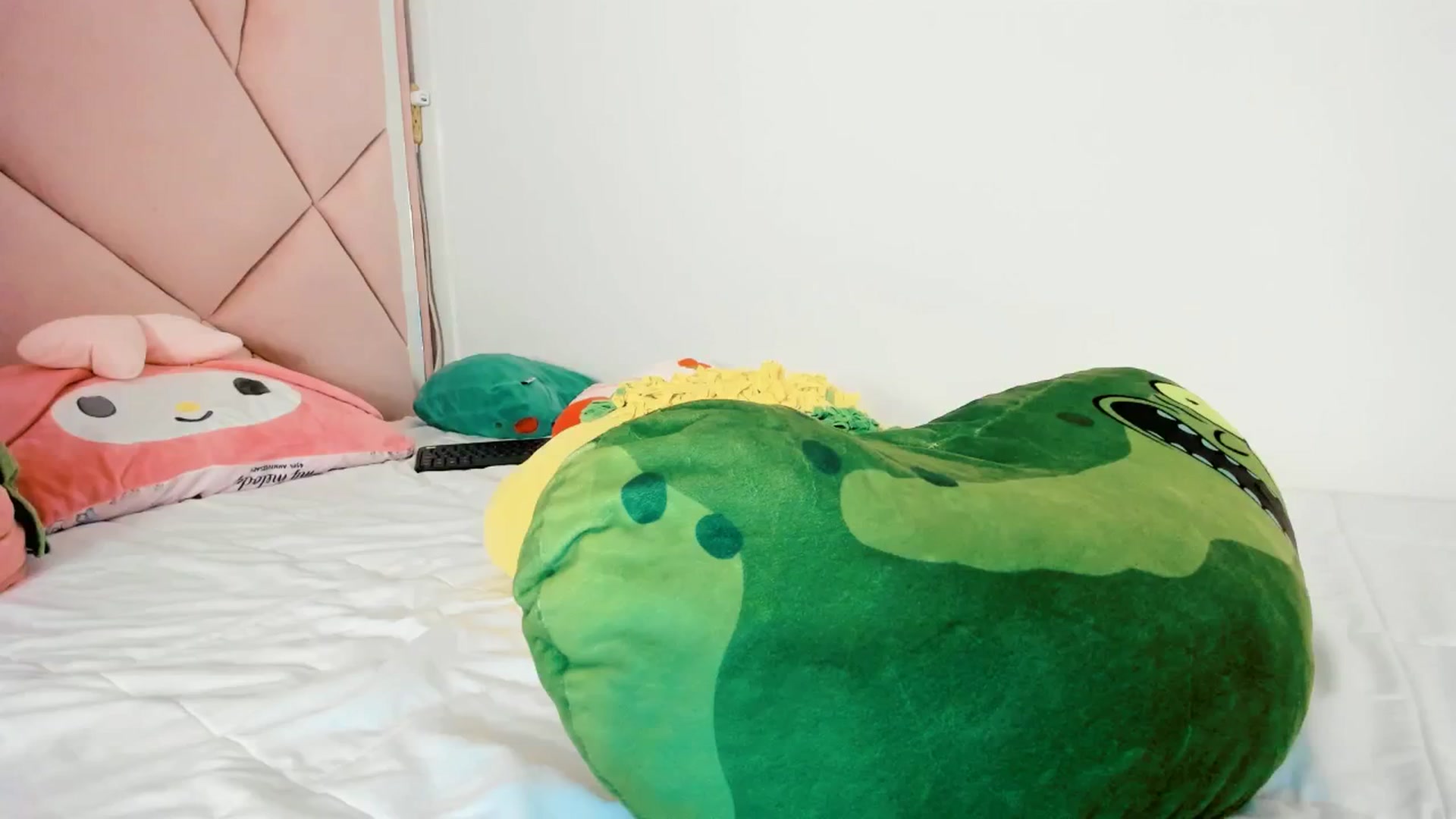 Gallery image thumbnail from Cherrycute666's myfreecams stream on, 05/10/2025, 08:11 image 1 of 20