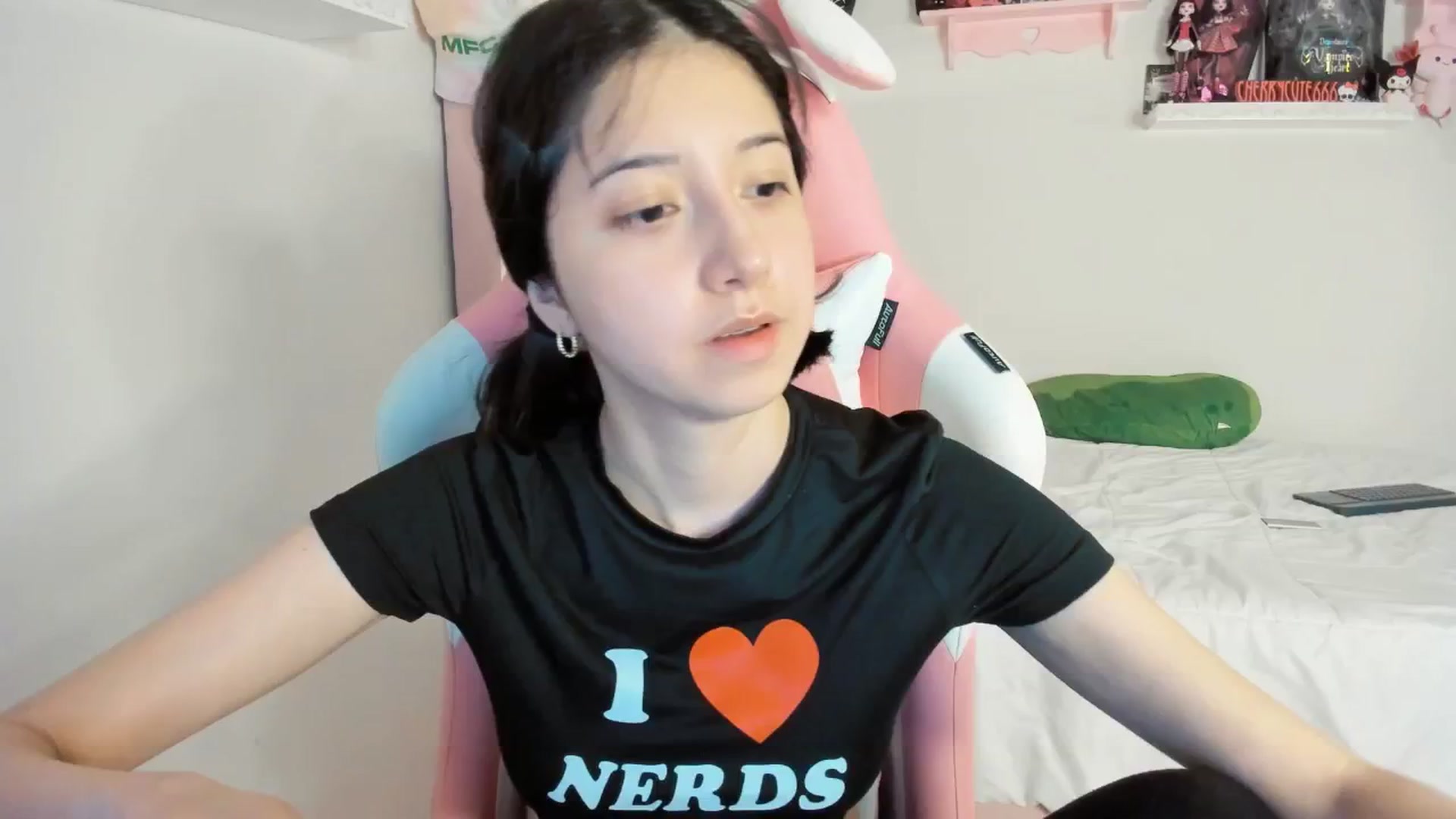 Gallery image thumbnail from Cherrycute666's myfreecams stream on, 05/11/2025, 01:58 image 11 of 20