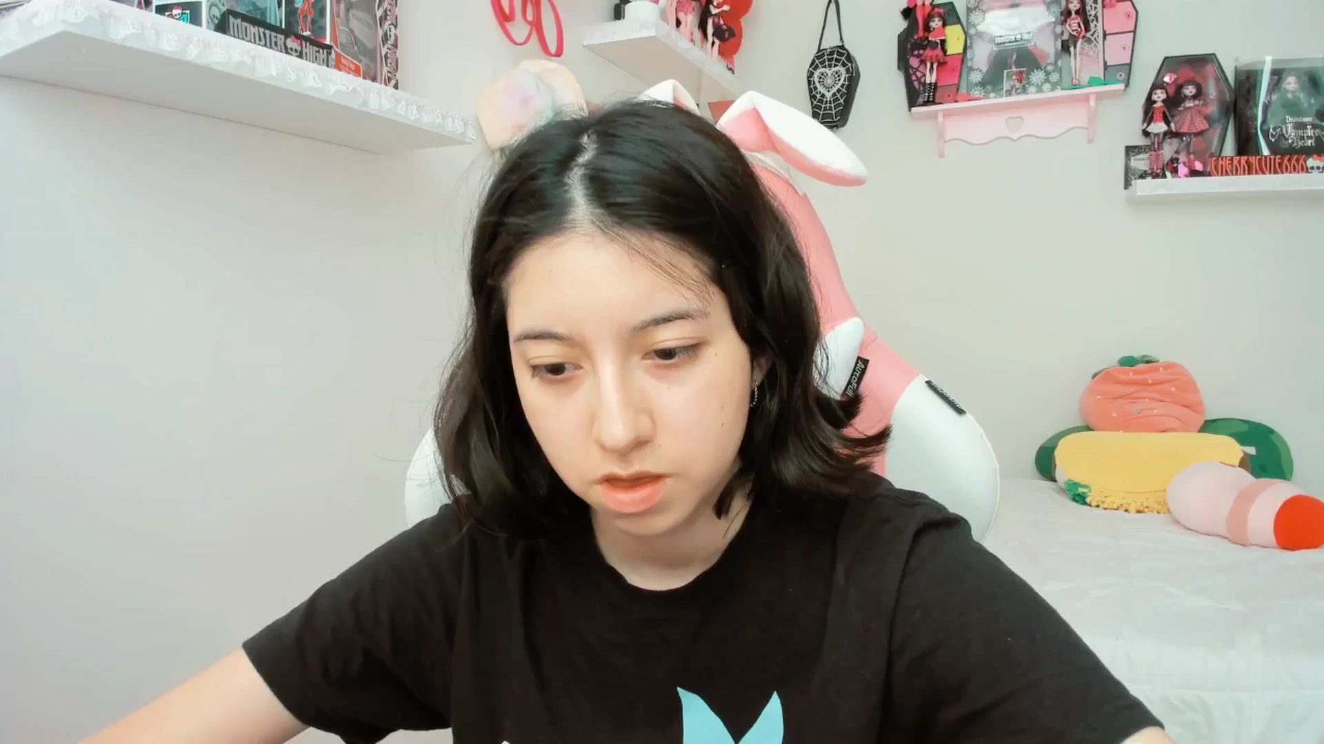 Gallery image thumbnail from Cherrycute666's myfreecams stream on, 05/12/2025, 20:56 image 10 of 20