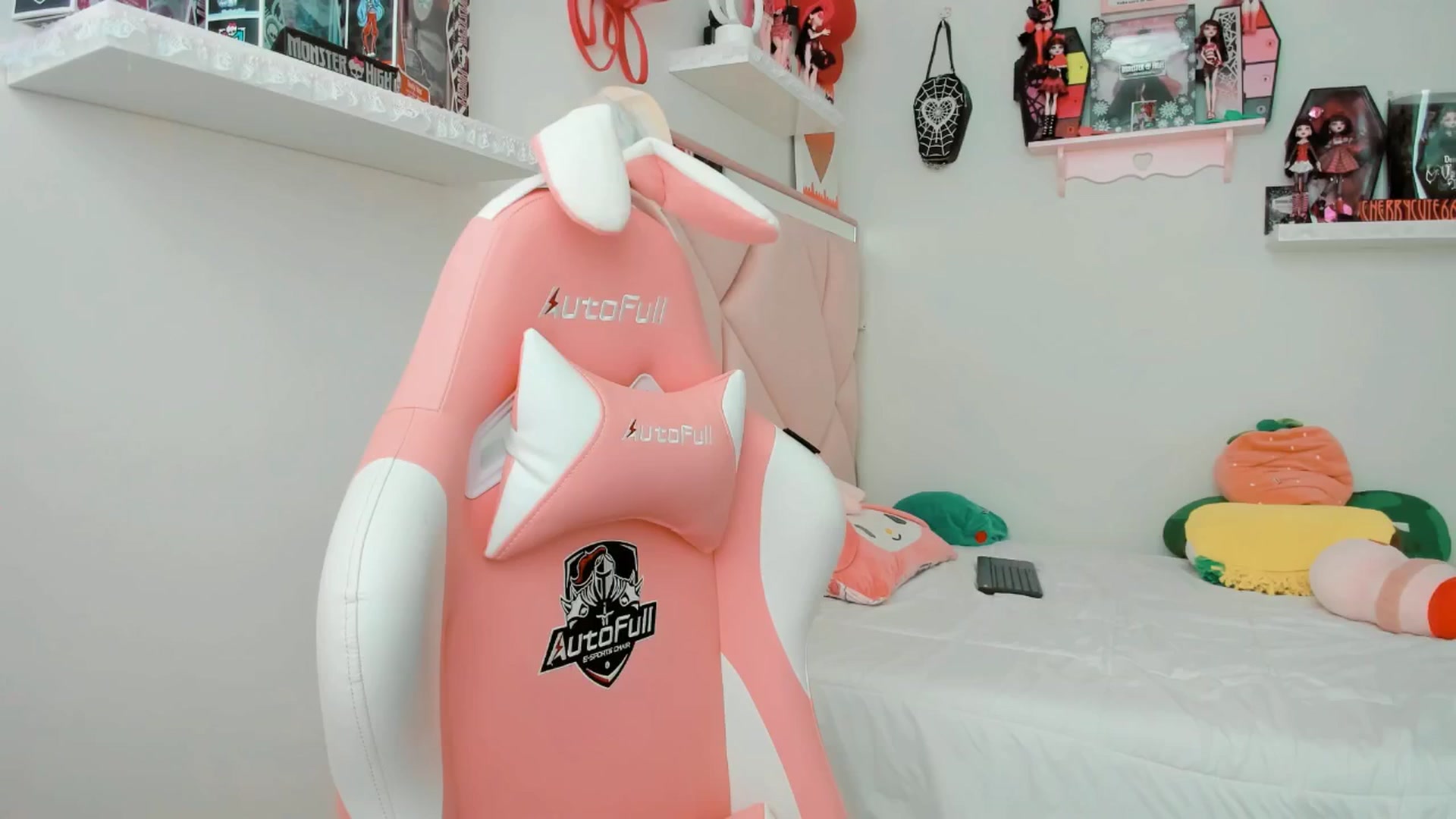 Gallery image thumbnail from Cherrycute666's myfreecams stream on, 05/12/2025, 20:56 image 19 of 20