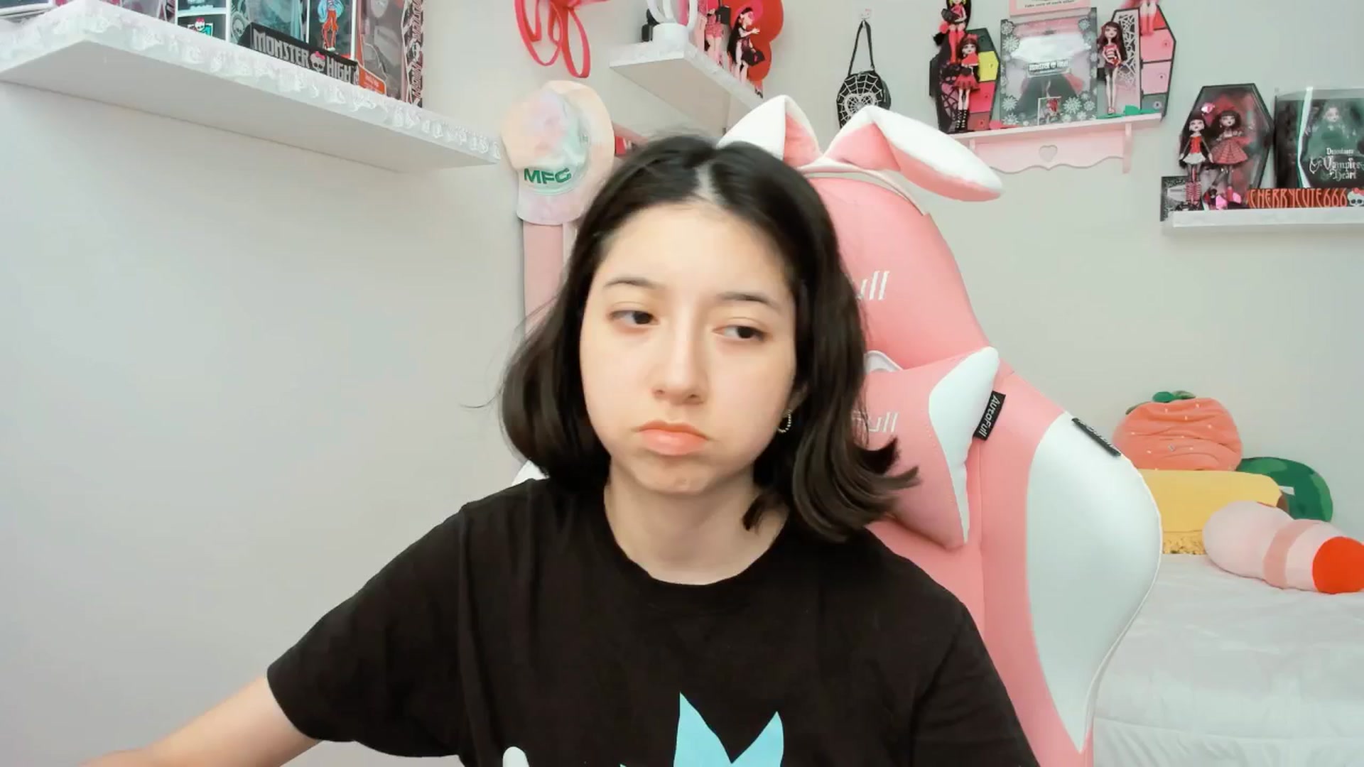 Gallery image thumbnail from Cherrycute666's myfreecams stream on, 05/12/2025, 20:56 image 6 of 20