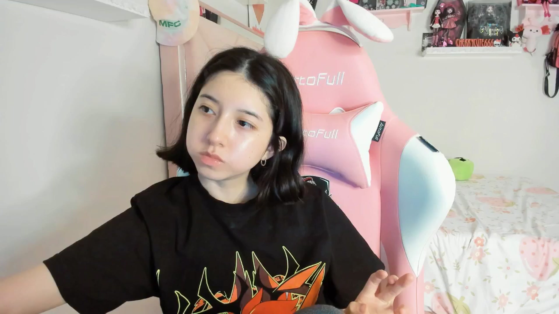 Gallery image thumbnail from Cherrycute666's myfreecams stream on, 05/15/2025, 04:18 image 2 of 20