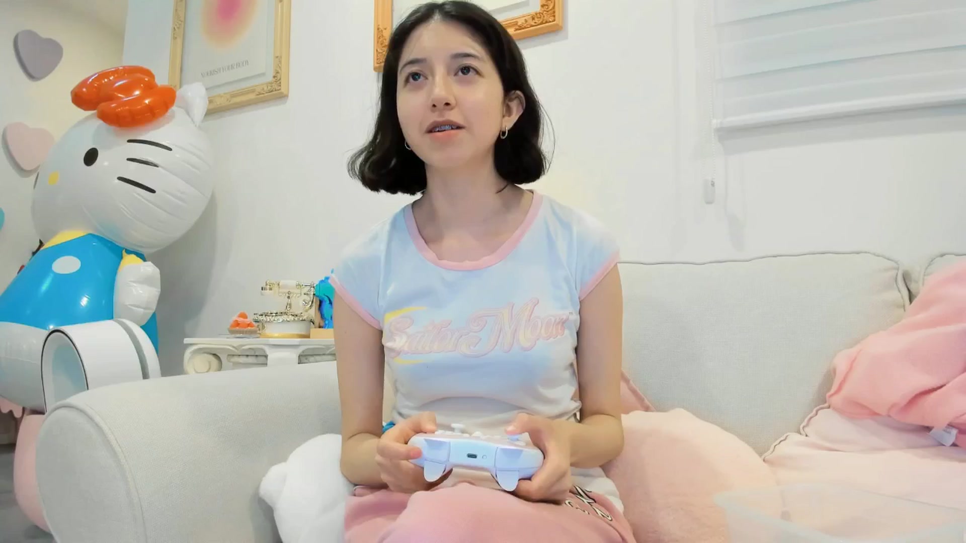Gallery image thumbnail from Cherrycute666's myfreecams stream on, 05/16/2025, 05:11 image 13 of 20