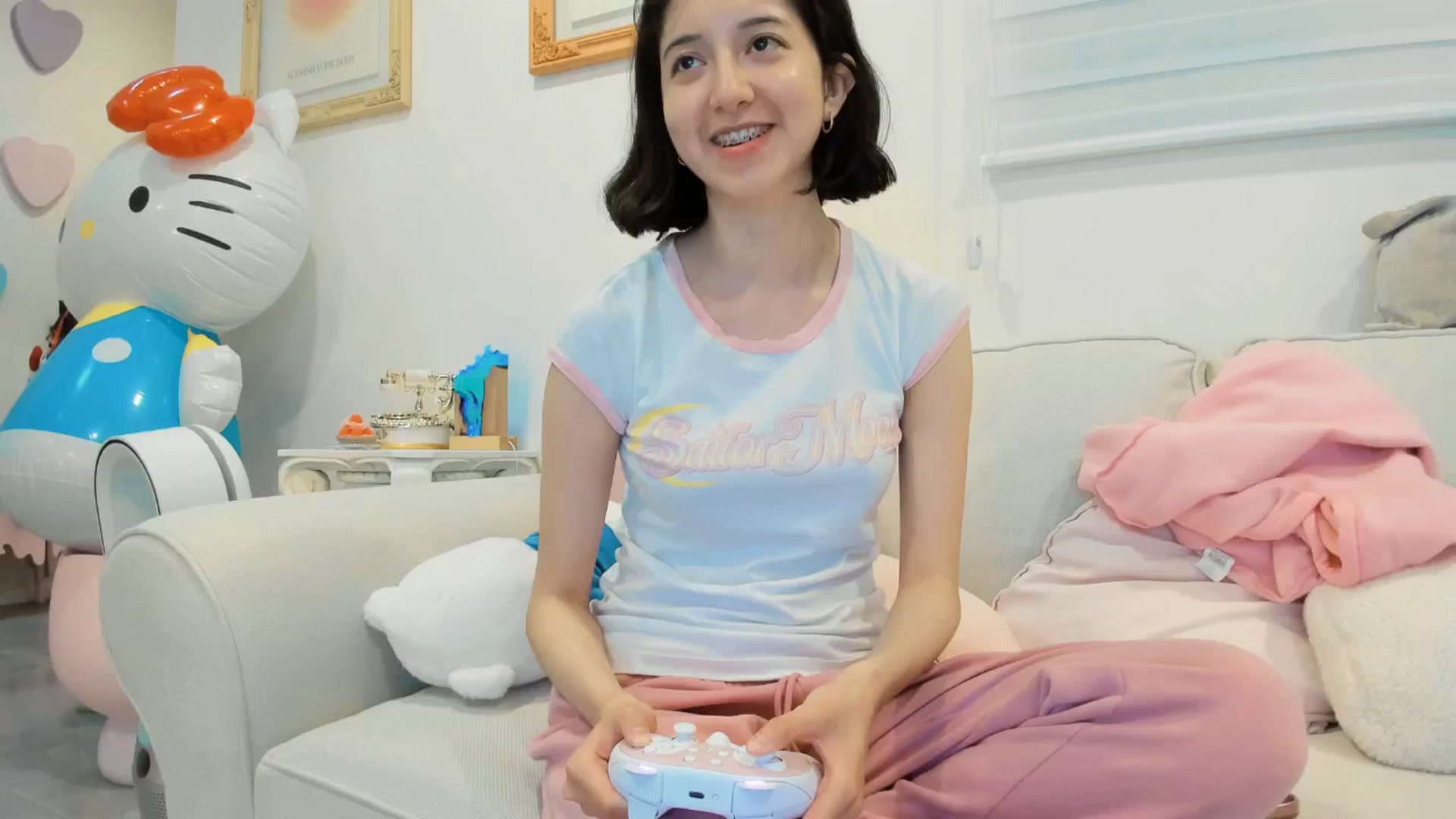 Gallery image thumbnail from Cherrycute666's myfreecams stream on, 05/16/2025, 05:11 image 4 of 20