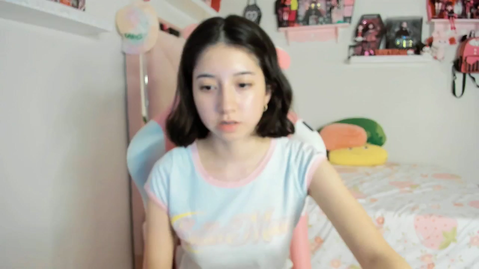 Gallery image thumbnail from Cherrycute666's myfreecams stream on, 05/16/2025, 06:13 image 14 of 20