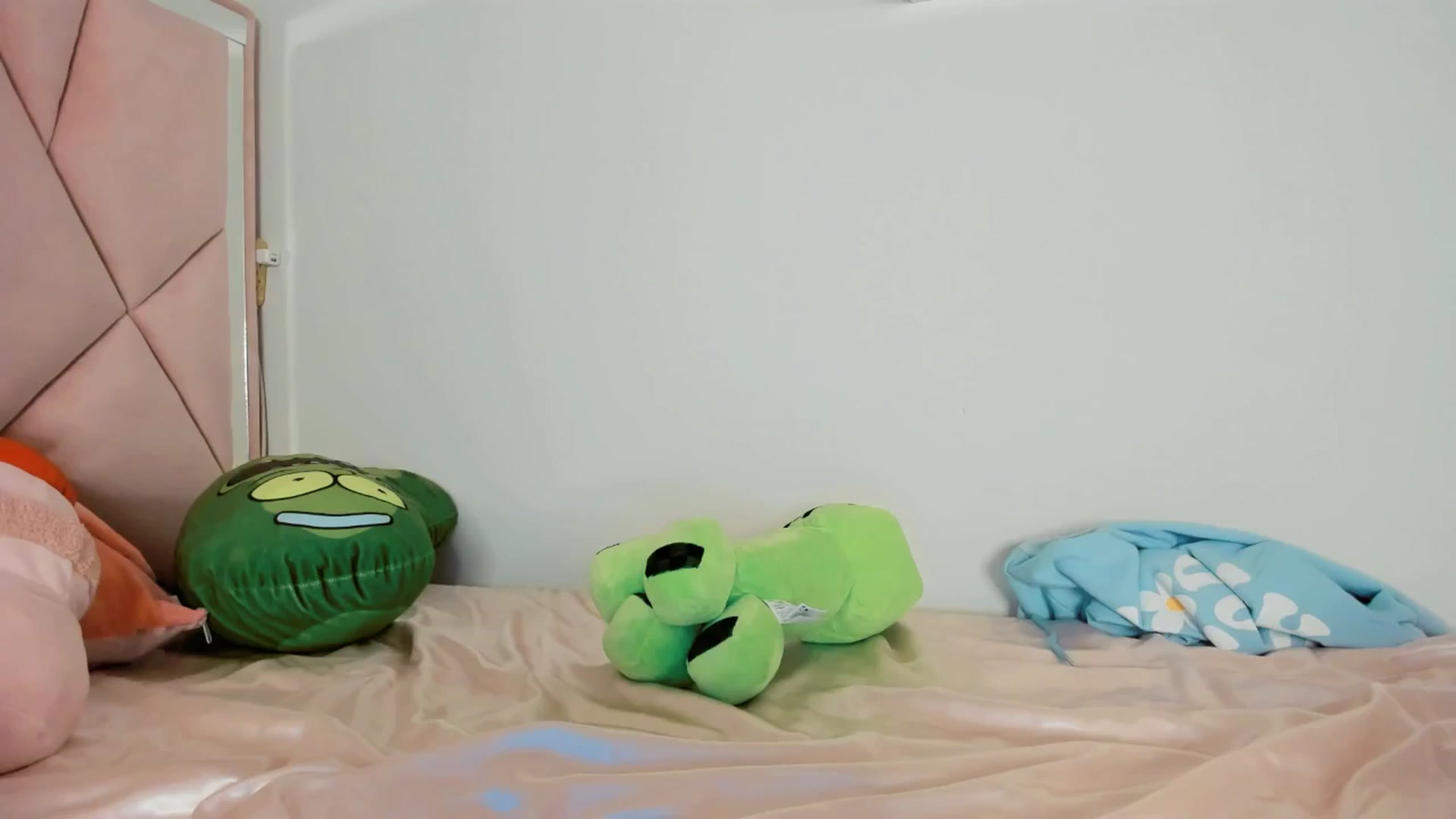 Gallery image thumbnail from Cherrycute666's myfreecams stream on, 05/30/2025, 05:31 image 19 of 20