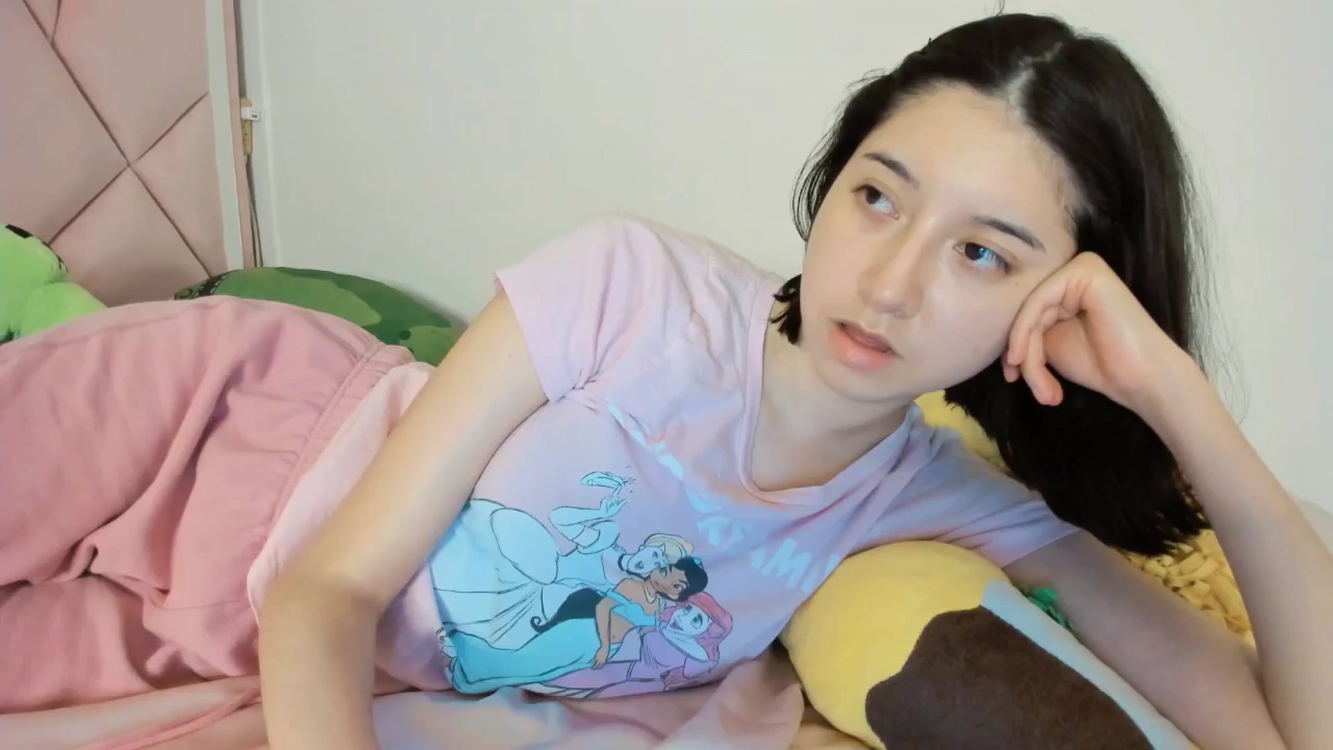 Gallery image thumbnail from Cherrycute666's myfreecams stream on, 05/30/2025, 05:31 image 9 of 20