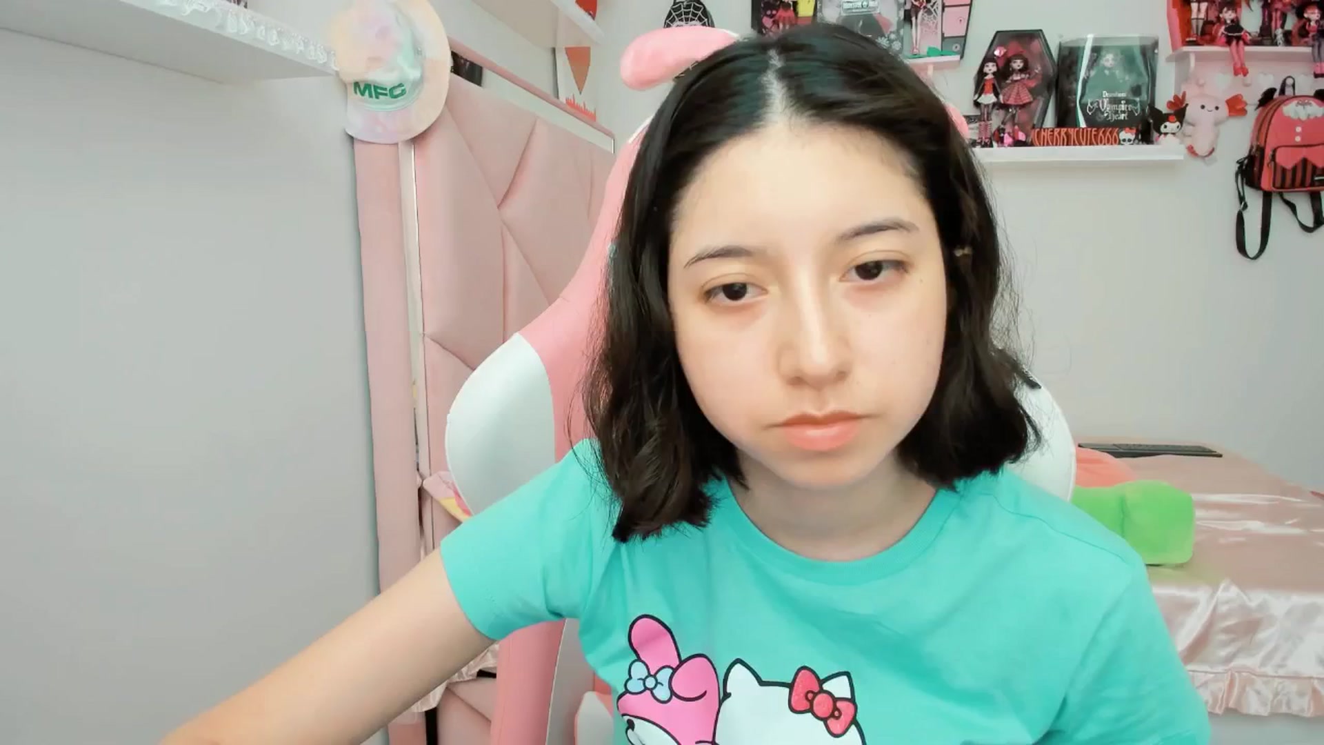 Gallery image thumbnail from Cherrycute666's myfreecams stream on, 05/30/2025, 22:18 image 20 of 20