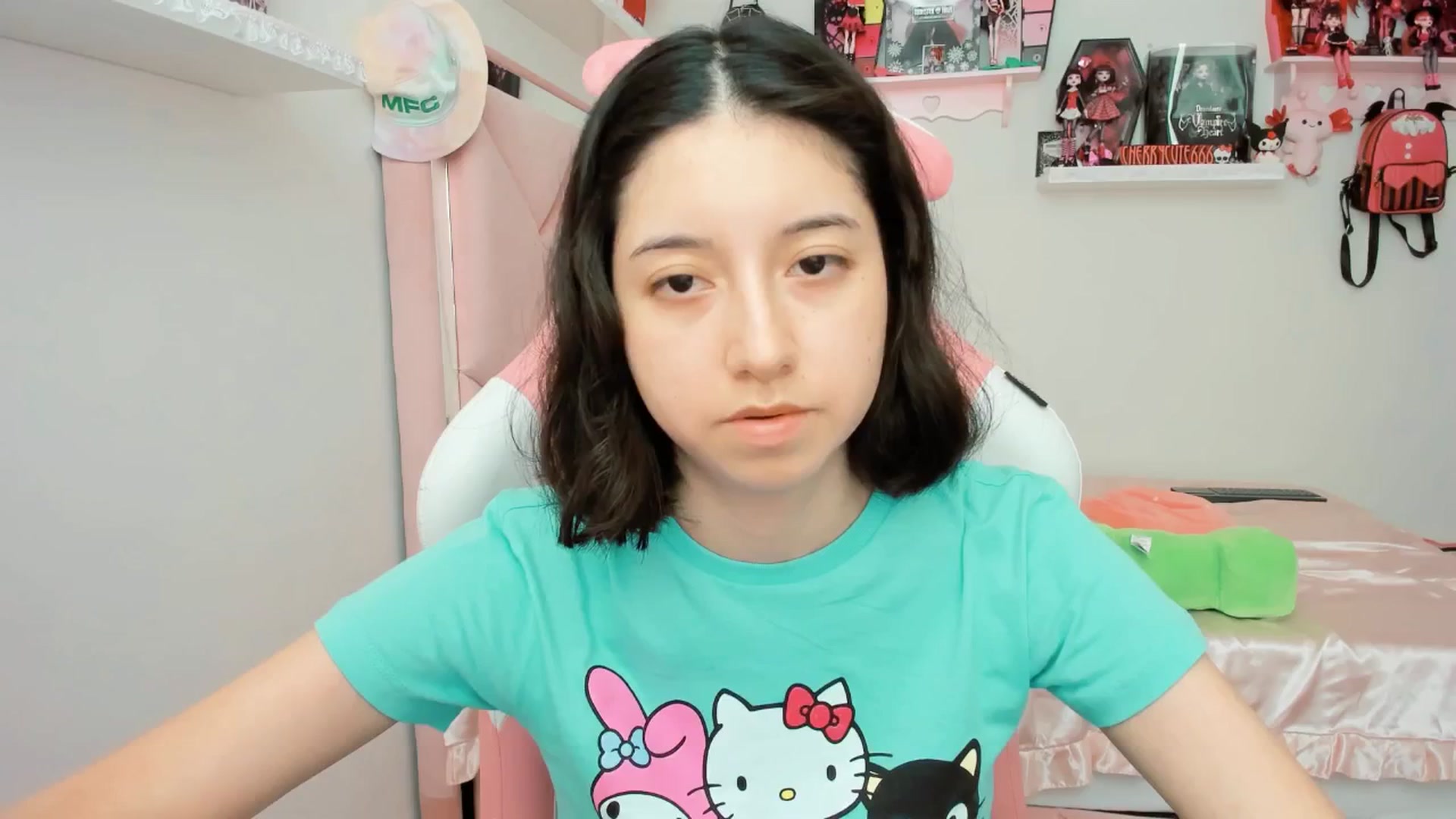 Gallery image thumbnail from Cherrycute666's myfreecams stream on, 05/30/2025, 22:18 image 9 of 20