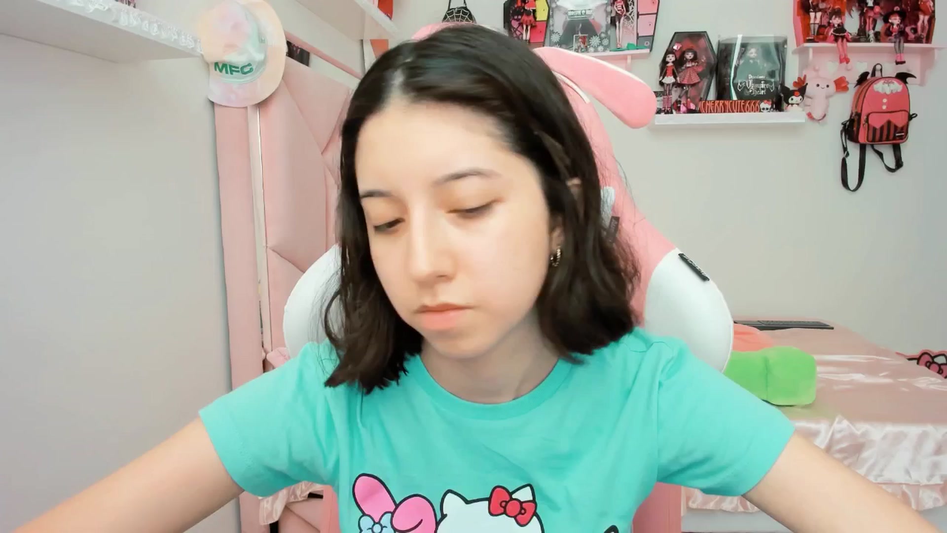 Gallery image thumbnail from Cherrycute666's myfreecams stream on, 05/30/2025, 22:18 image 4 of 20
