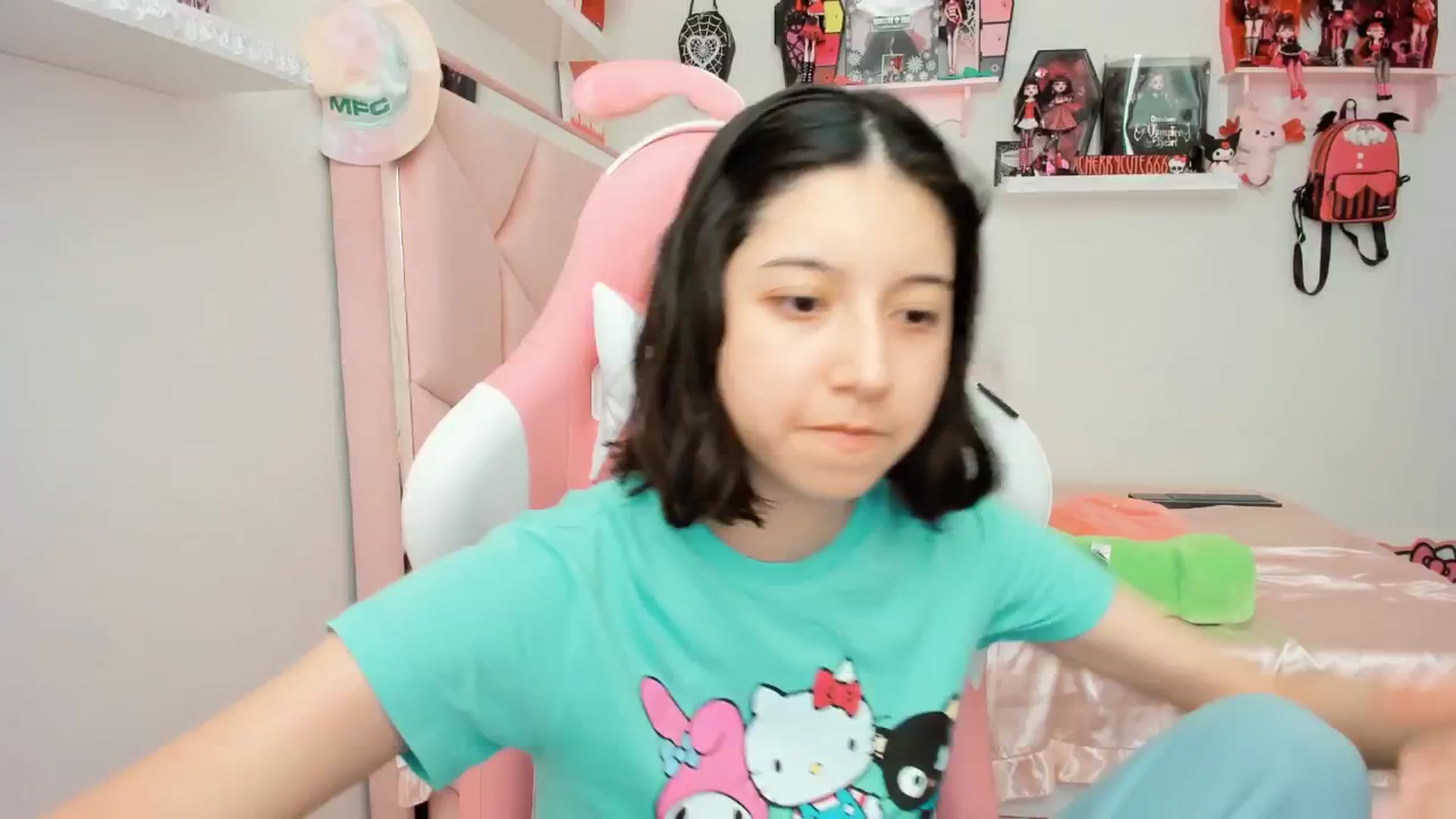 Gallery image thumbnail from Cherrycute666's myfreecams stream on, 05/30/2025, 22:18 image 3 of 20