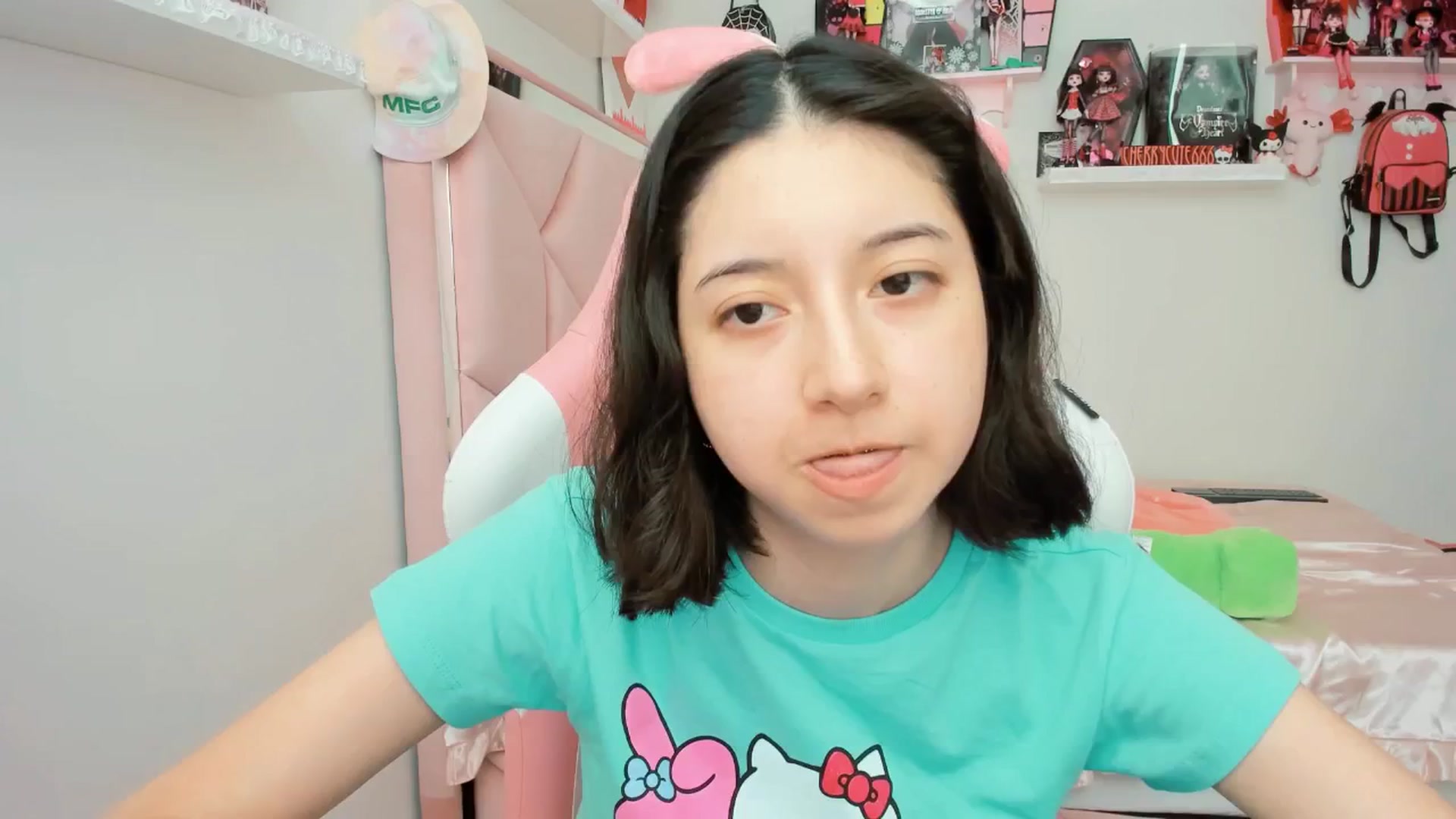 Gallery image thumbnail from Cherrycute666's myfreecams stream on, 05/30/2025, 22:18 image 12 of 20