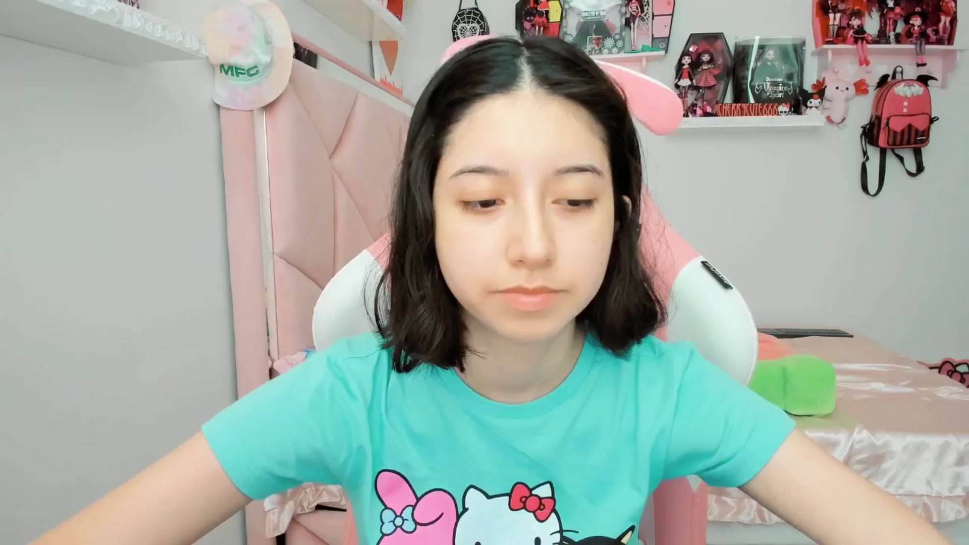 Gallery image thumbnail from Cherrycute666's myfreecams stream on, 05/30/2025, 22:18 image 1 of 20