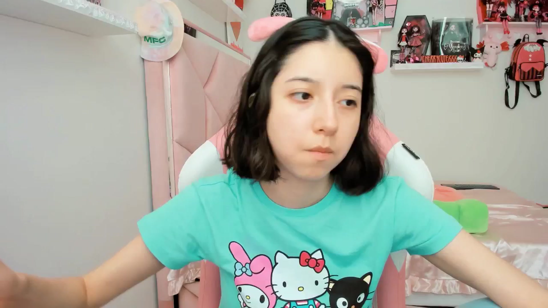 Gallery image thumbnail from Cherrycute666's myfreecams stream on, 05/30/2025, 22:18 image 10 of 20