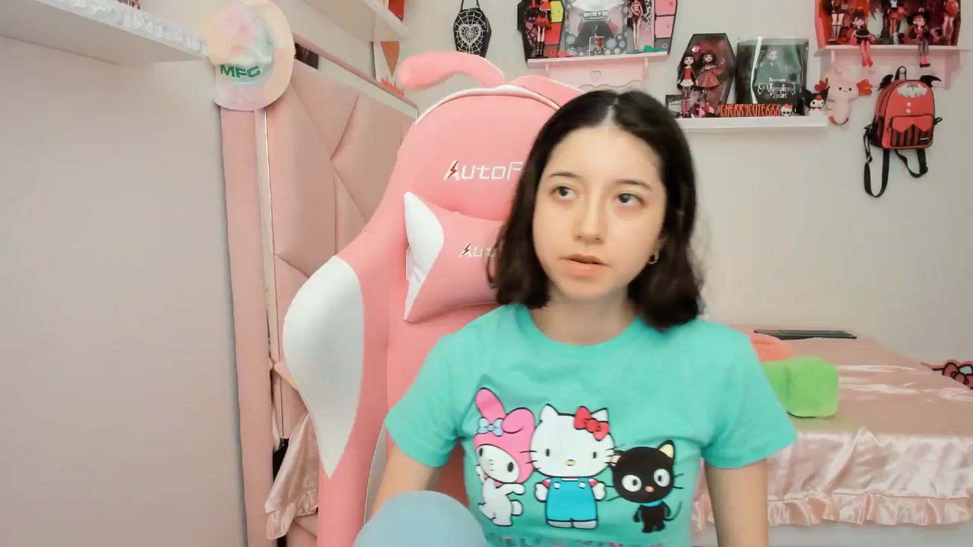 Gallery image thumbnail from Cherrycute666's myfreecams stream on, 05/30/2025, 22:18 image 5 of 20
