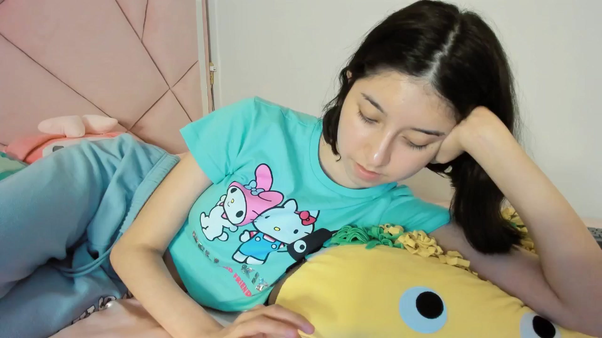 Gallery image thumbnail from Cherrycute666's myfreecams stream on, 05/31/2025, 05:49 image 17 of 20