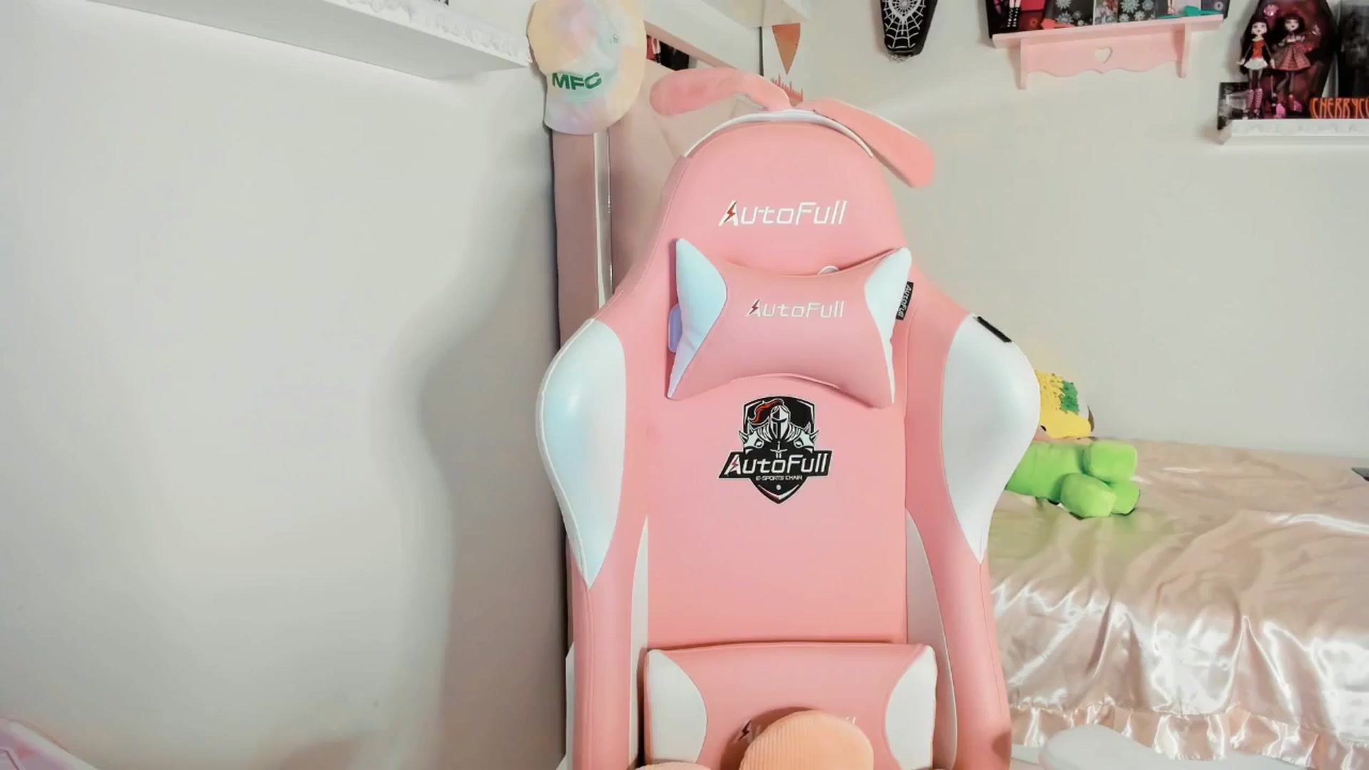Gallery image thumbnail from Cherrycute666's myfreecams stream on, 05/31/2025, 05:49 image 4 of 20