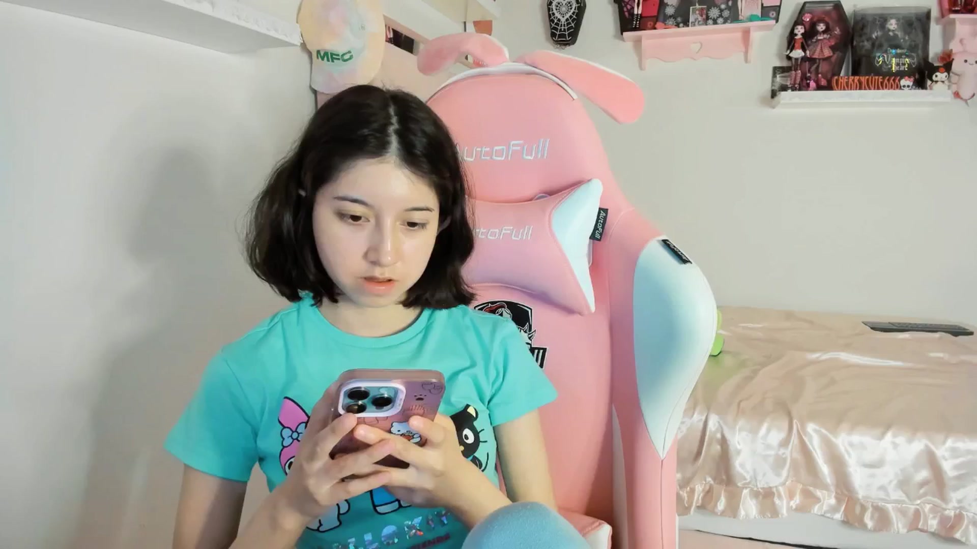 Gallery image thumbnail from Cherrycute666's myfreecams stream on, 05/31/2025, 05:49 image 2 of 20