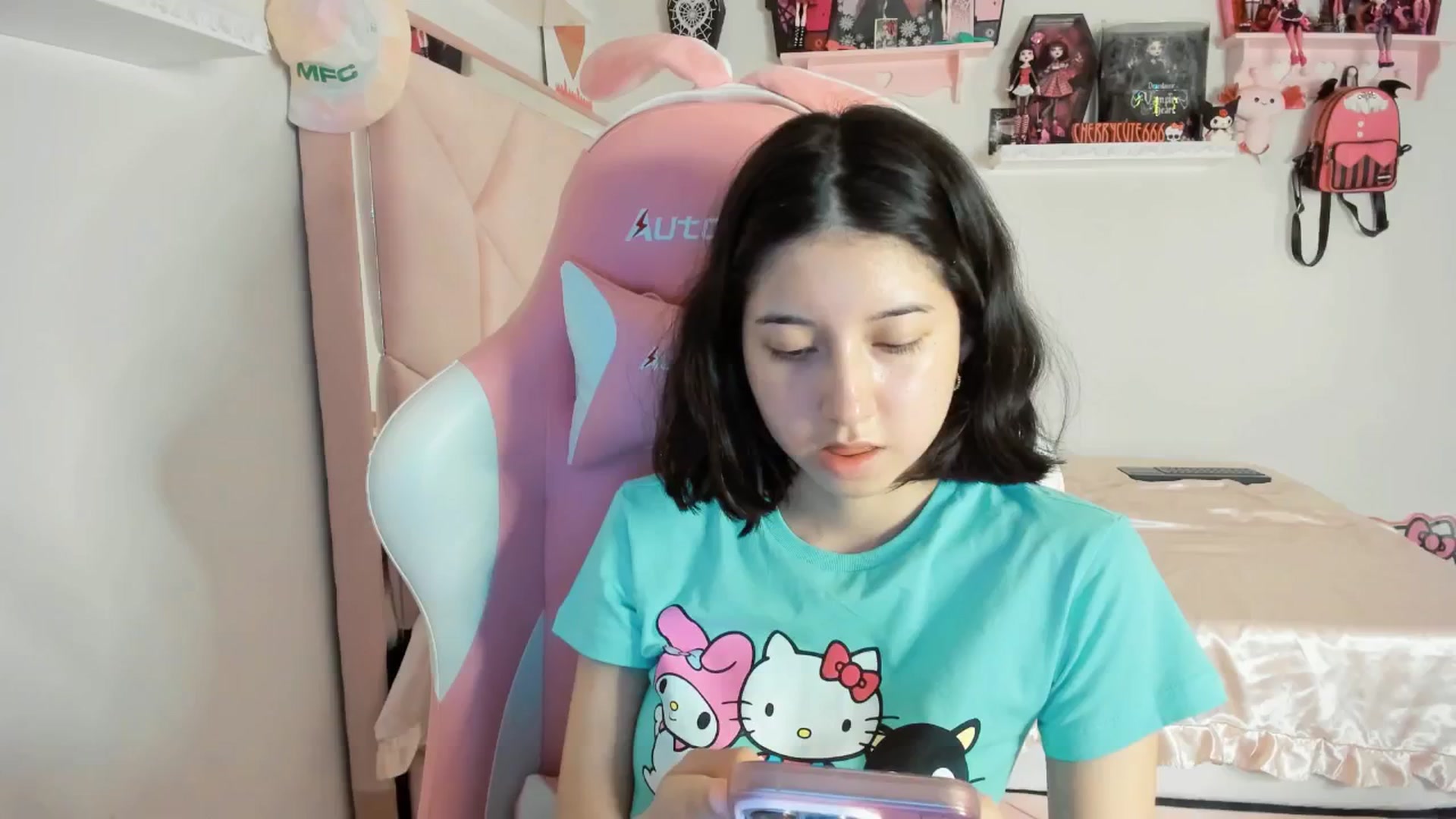 Gallery image thumbnail from Cherrycute666's myfreecams stream on, 05/31/2025, 05:49 image 9 of 20