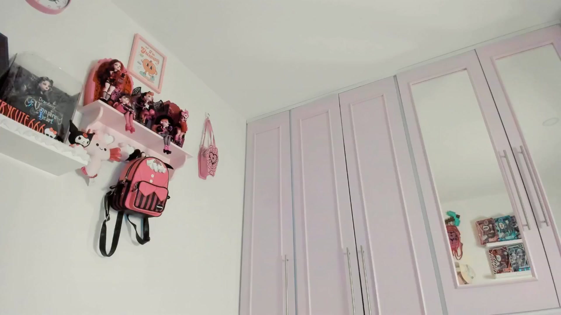 Gallery image thumbnail from Cherrycute666's myfreecams stream on, 06/01/2025, 08:21 image 7 of 20