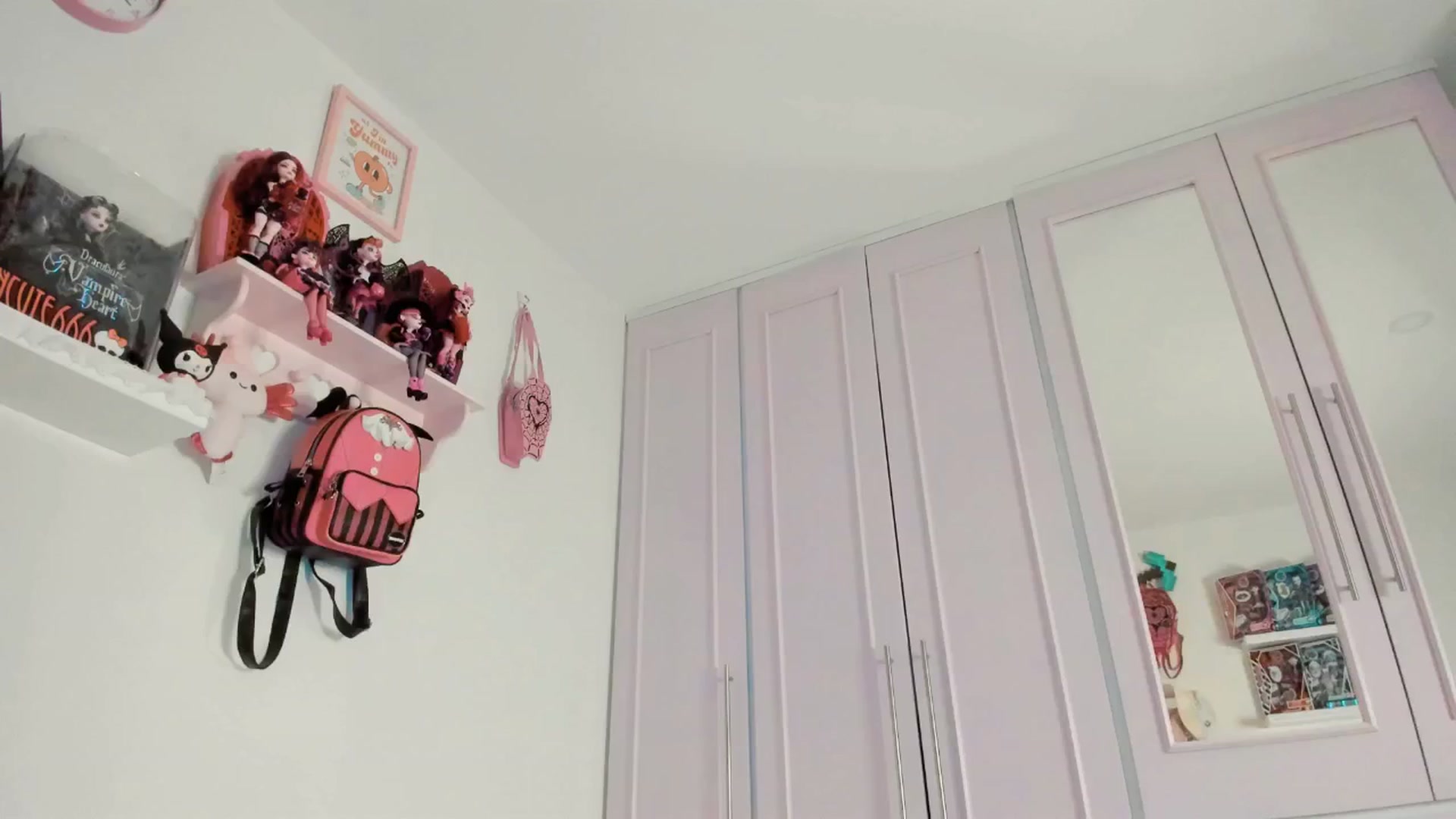 Gallery image thumbnail from Cherrycute666's myfreecams stream on, 06/01/2025, 08:21 image 12 of 20