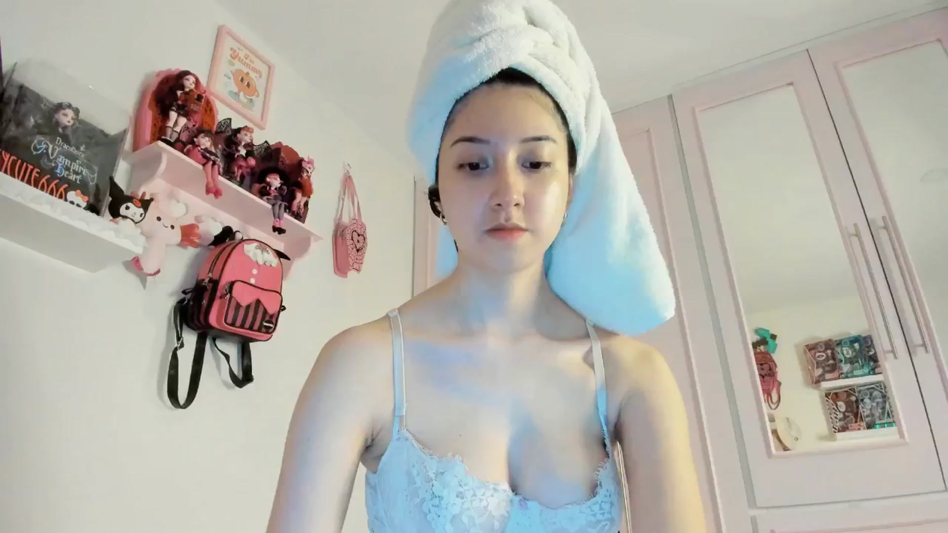 Gallery image thumbnail from Cherrycute666's myfreecams stream on, 06/01/2025, 08:21 image 8 of 20