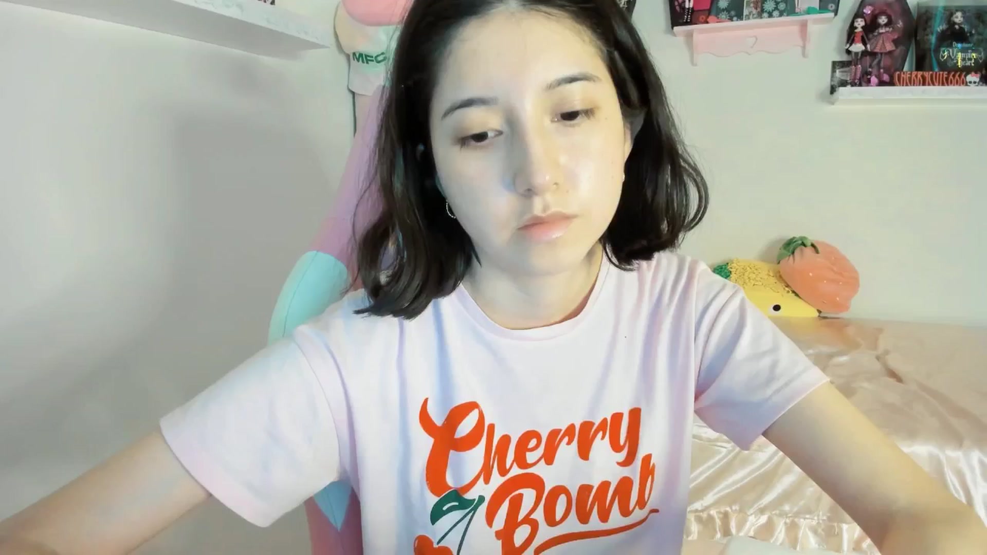 Gallery image thumbnail from Cherrycute666's myfreecams stream on, 06/01/2025, 22:57 image 20 of 20