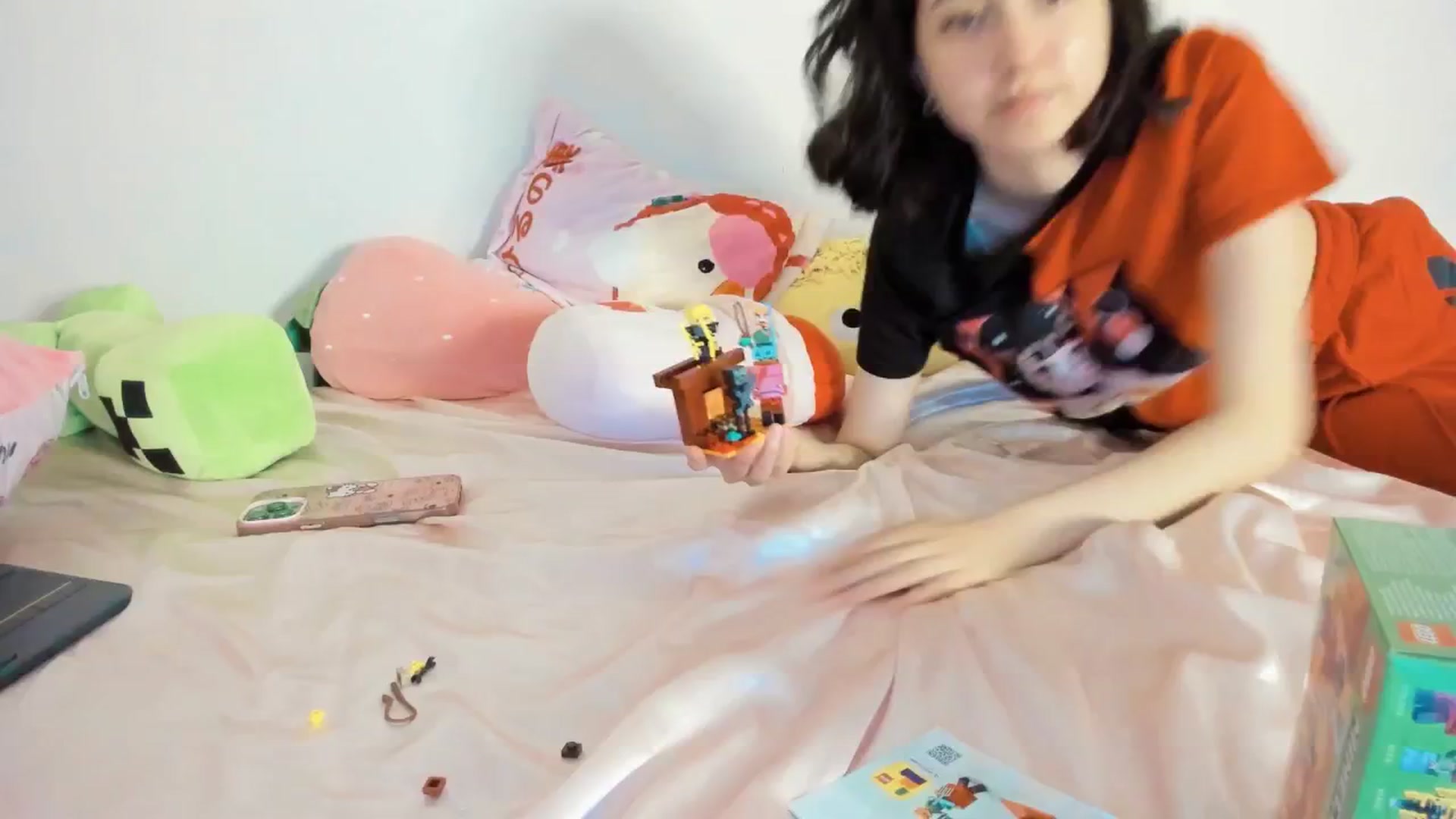 Gallery image thumbnail from Cherrycute666's myfreecams stream on, 06/02/2025, 04:39 image 18 of 20