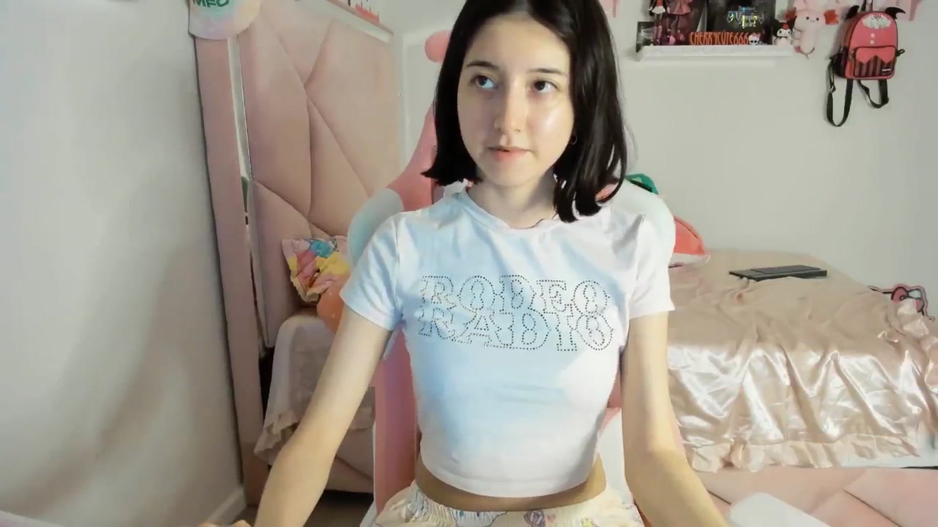 Gallery image thumbnail from Cherrycute666's myfreecams stream on, 06/04/2025, 02:10 image 11 of 20