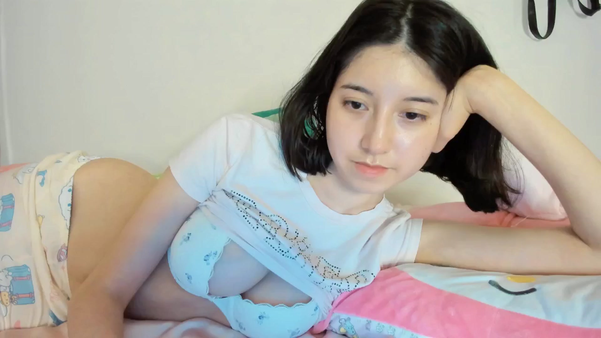 Gallery image thumbnail from Cherrycute666's myfreecams stream on, 06/04/2025, 03:18 image 13 of 20
