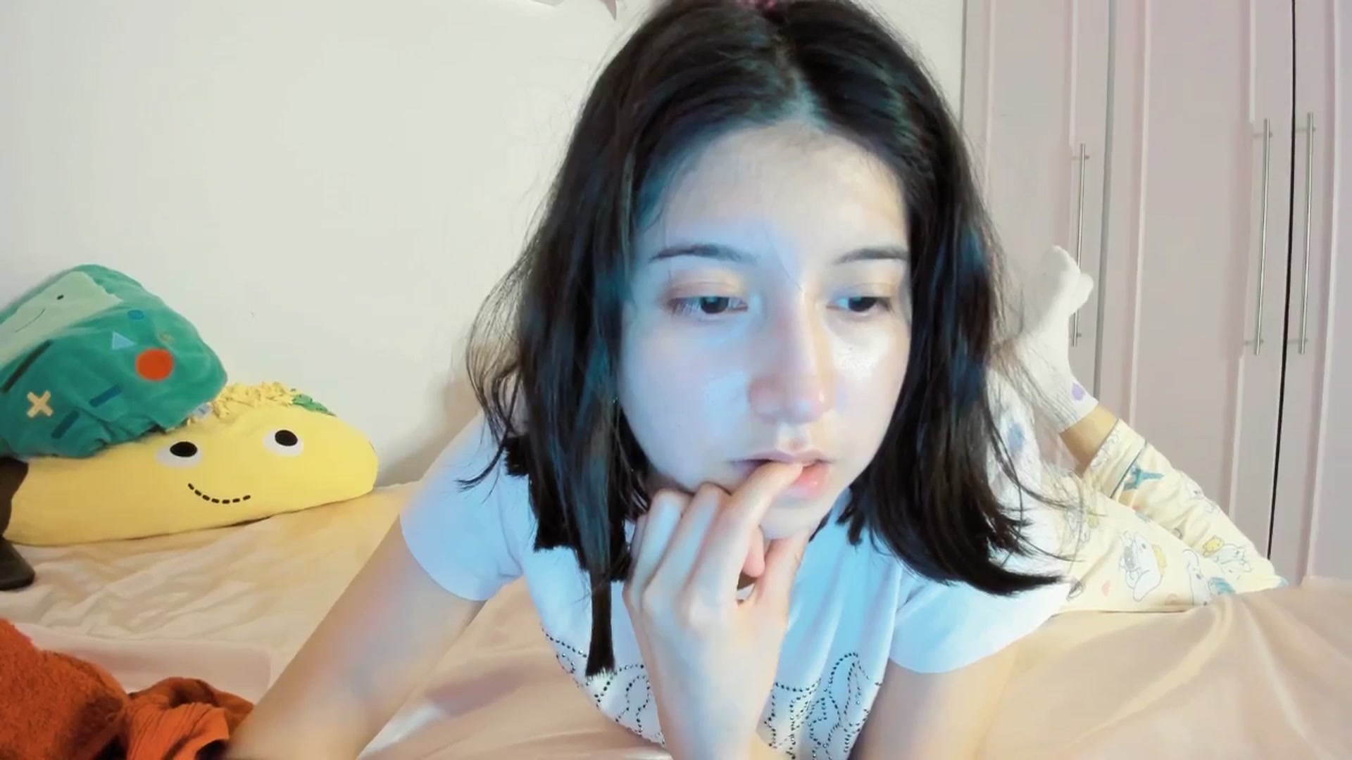 Gallery image thumbnail from Cherrycute666's myfreecams stream on, 06/04/2025, 05:53 image 16 of 20