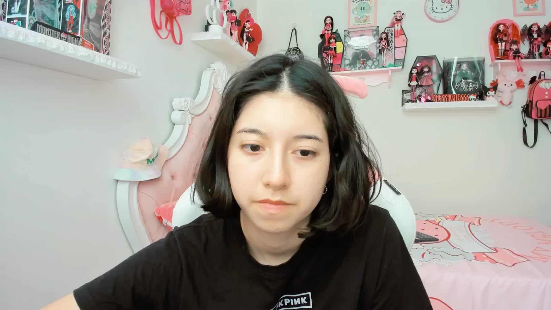Gallery image thumbnail from Cherrycute666's myfreecams stream on, 06/05/2025, 18:04 image 10 of 20