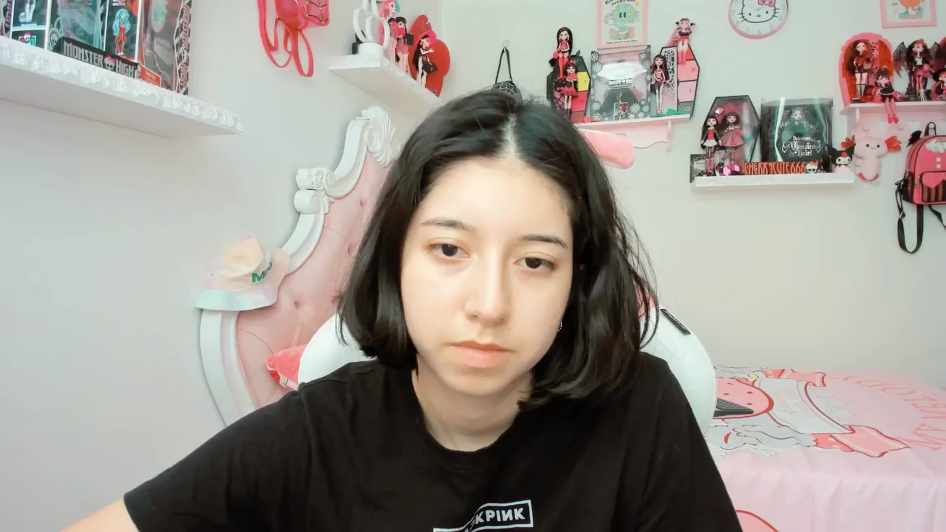 Gallery image thumbnail from Cherrycute666's myfreecams stream on, 06/05/2025, 18:04 image 9 of 20