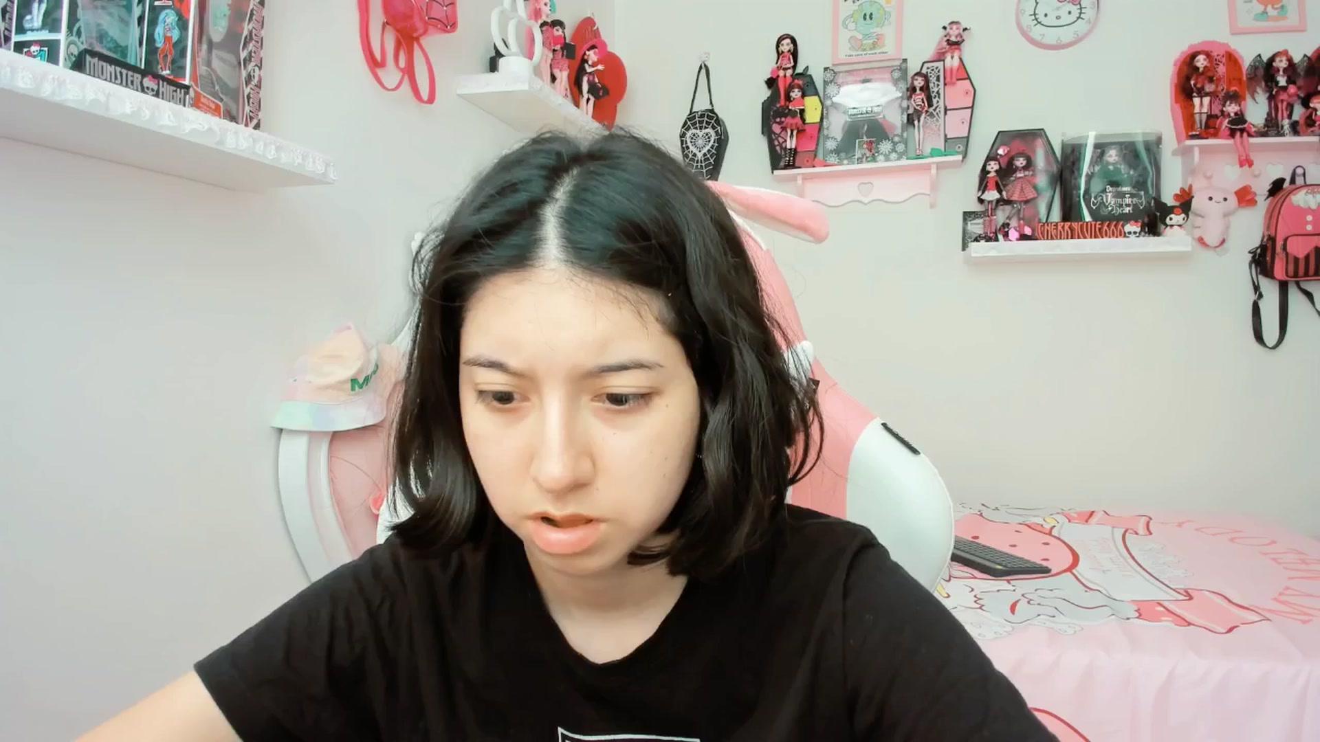 Gallery image thumbnail from Cherrycute666's myfreecams stream on, 06/05/2025, 18:04 image 18 of 20