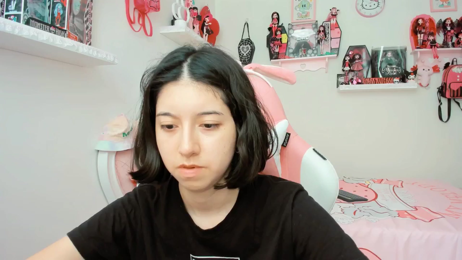 Gallery image thumbnail from Cherrycute666's myfreecams stream on, 06/05/2025, 18:04 image 20 of 20