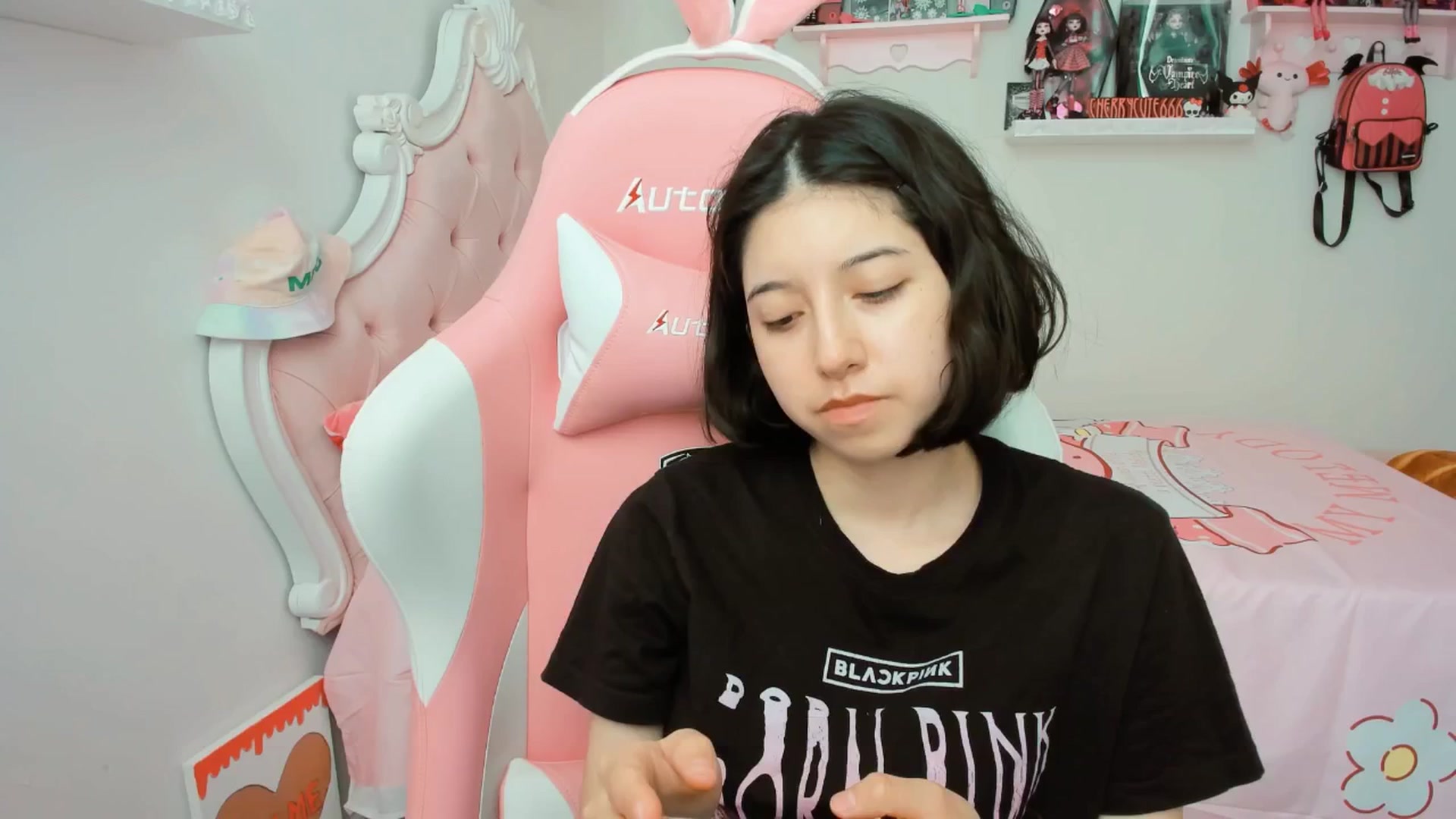 Gallery image thumbnail from Cherrycute666's myfreecams stream on, 06/05/2025, 18:23 image 10 of 20