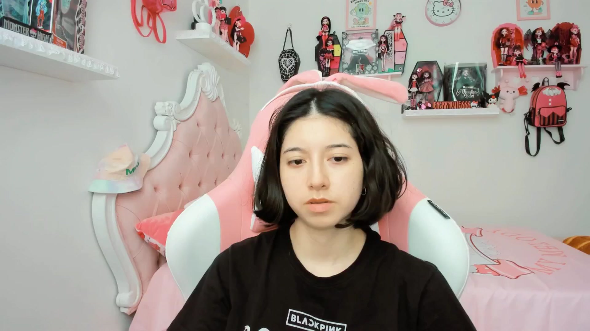 Gallery image thumbnail from Cherrycute666's myfreecams stream on, 06/05/2025, 18:23 image 1 of 20