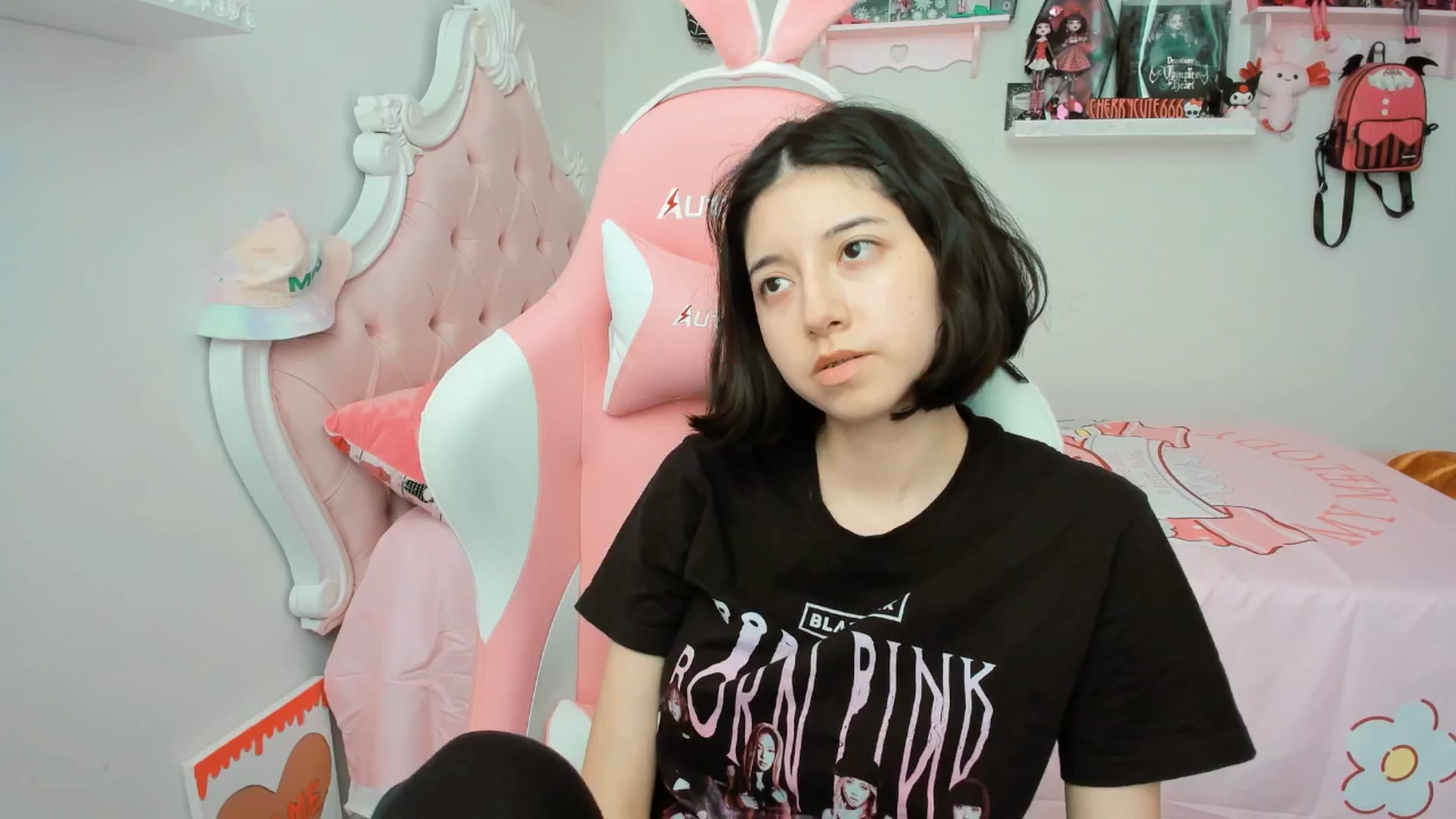 Gallery image thumbnail from Cherrycute666's myfreecams stream on, 06/05/2025, 18:23 image 3 of 20