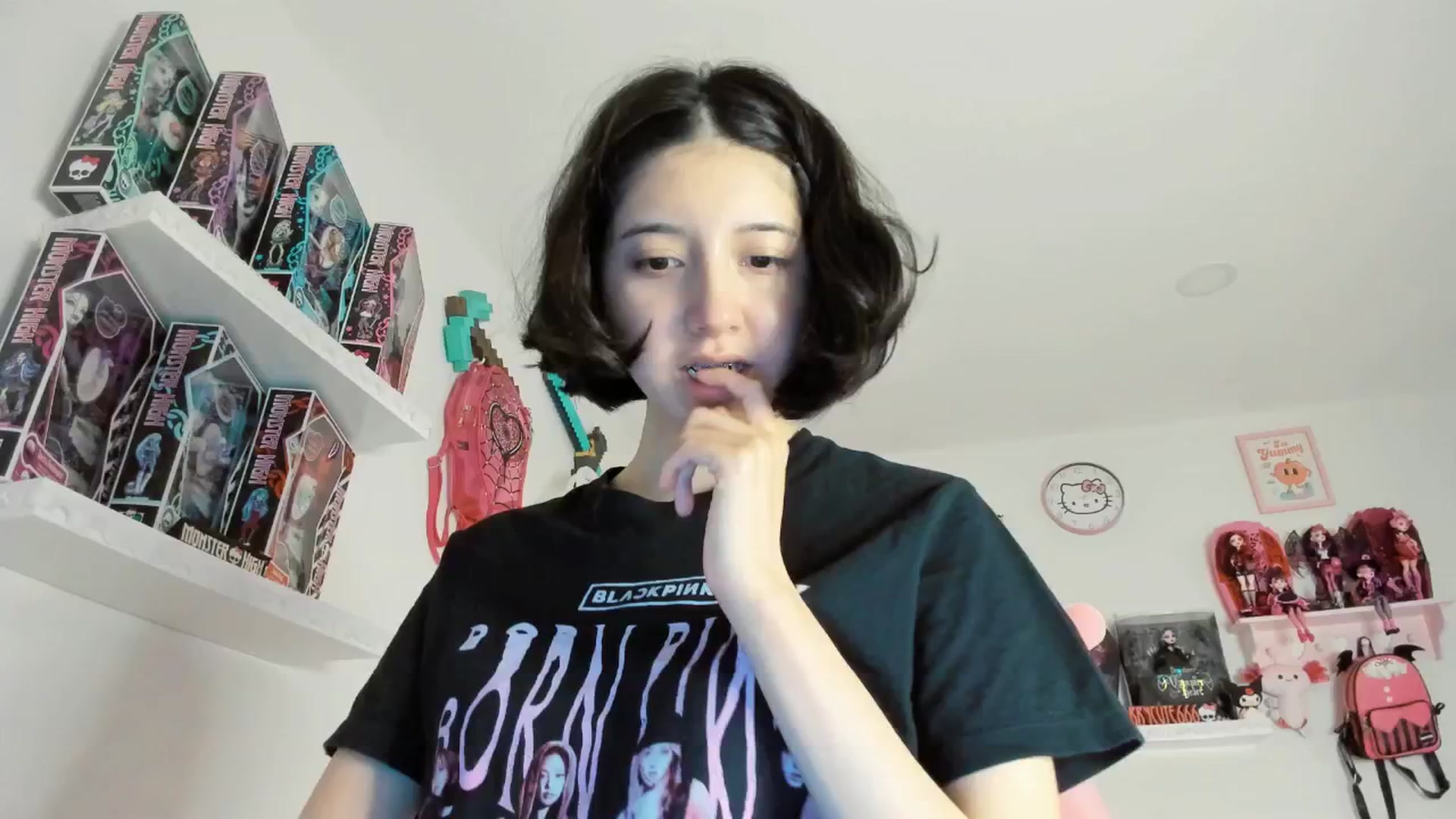 Gallery image thumbnail from Cherrycute666's myfreecams stream on, 06/06/2025, 05:48 image 9 of 20
