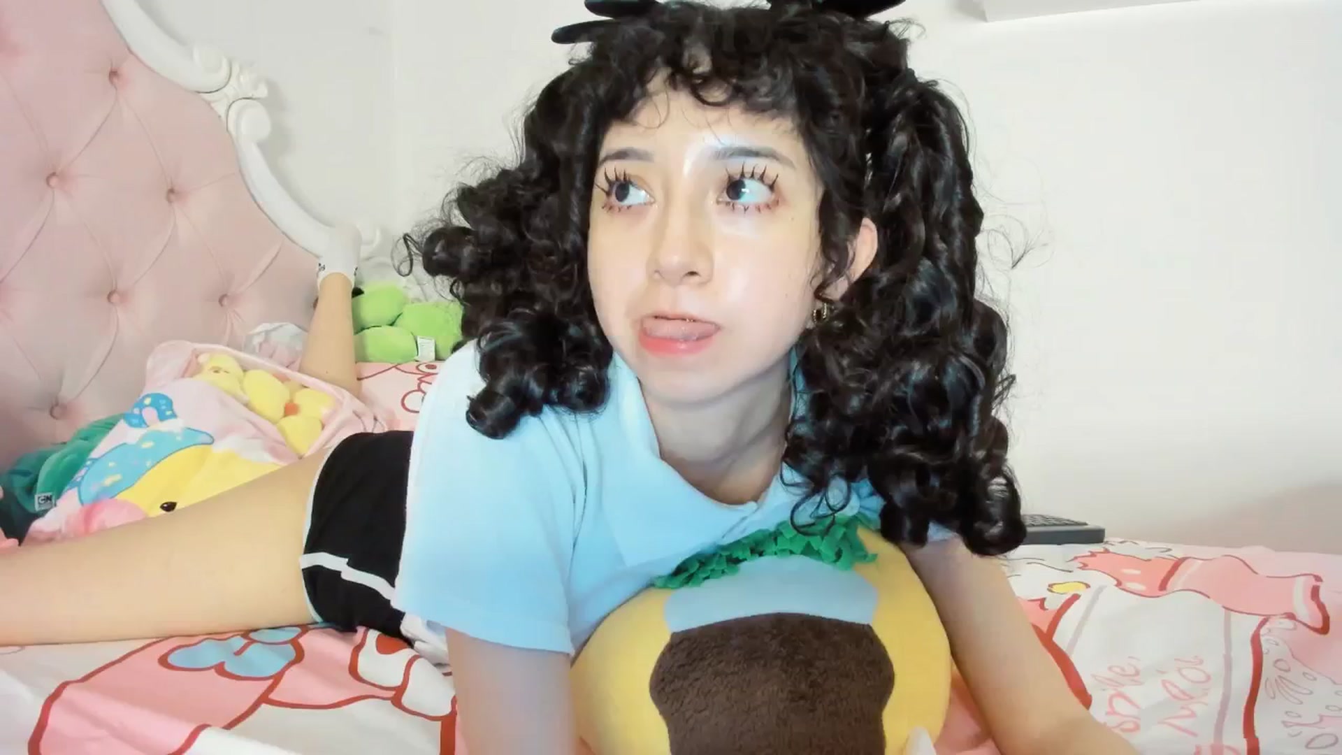 Gallery image thumbnail from Cherrycute666's myfreecams stream on, 06/07/2025, 01:44 image 15 of 20