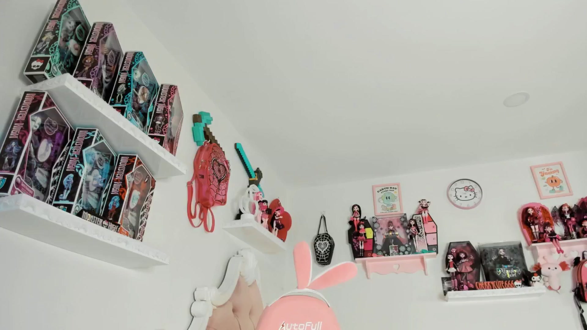 Gallery image thumbnail from Cherrycute666's myfreecams stream on, 06/07/2025, 04:47 image 20 of 20