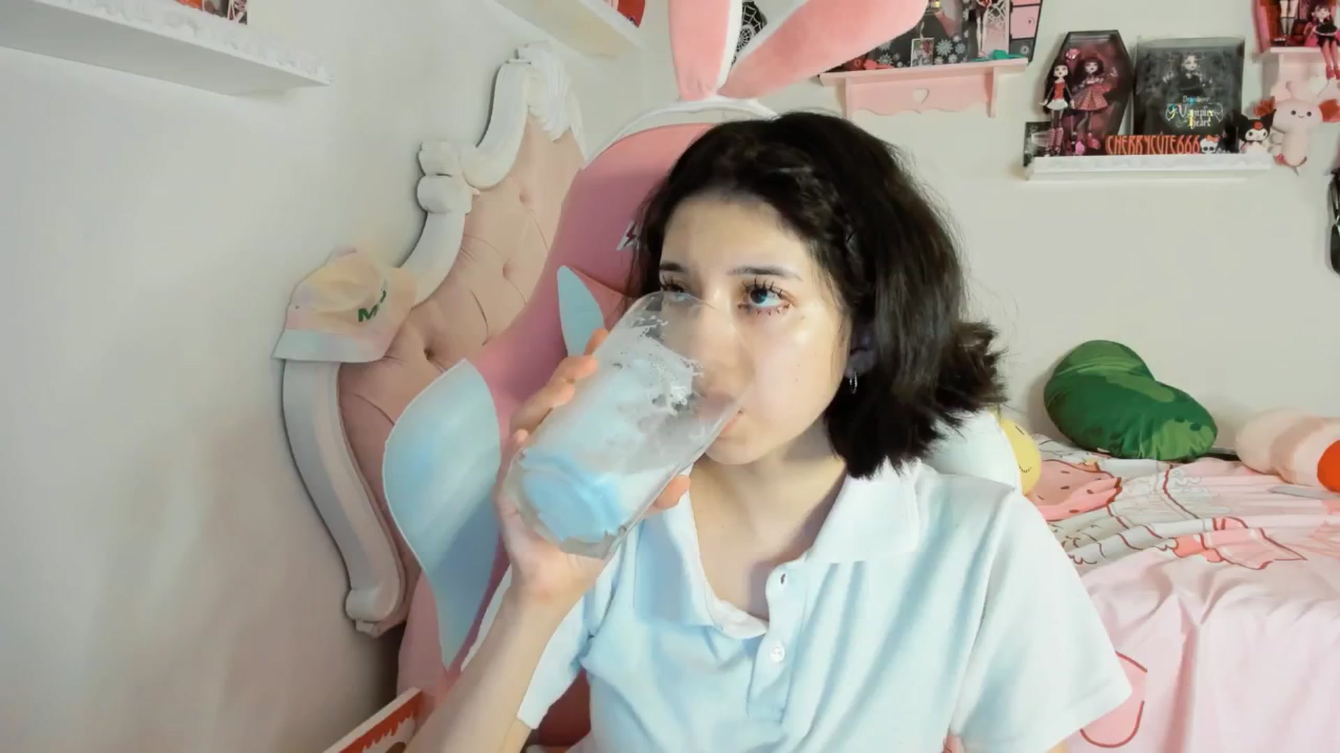 Gallery image thumbnail from Cherrycute666's myfreecams stream on, 06/07/2025, 04:47 image 19 of 20