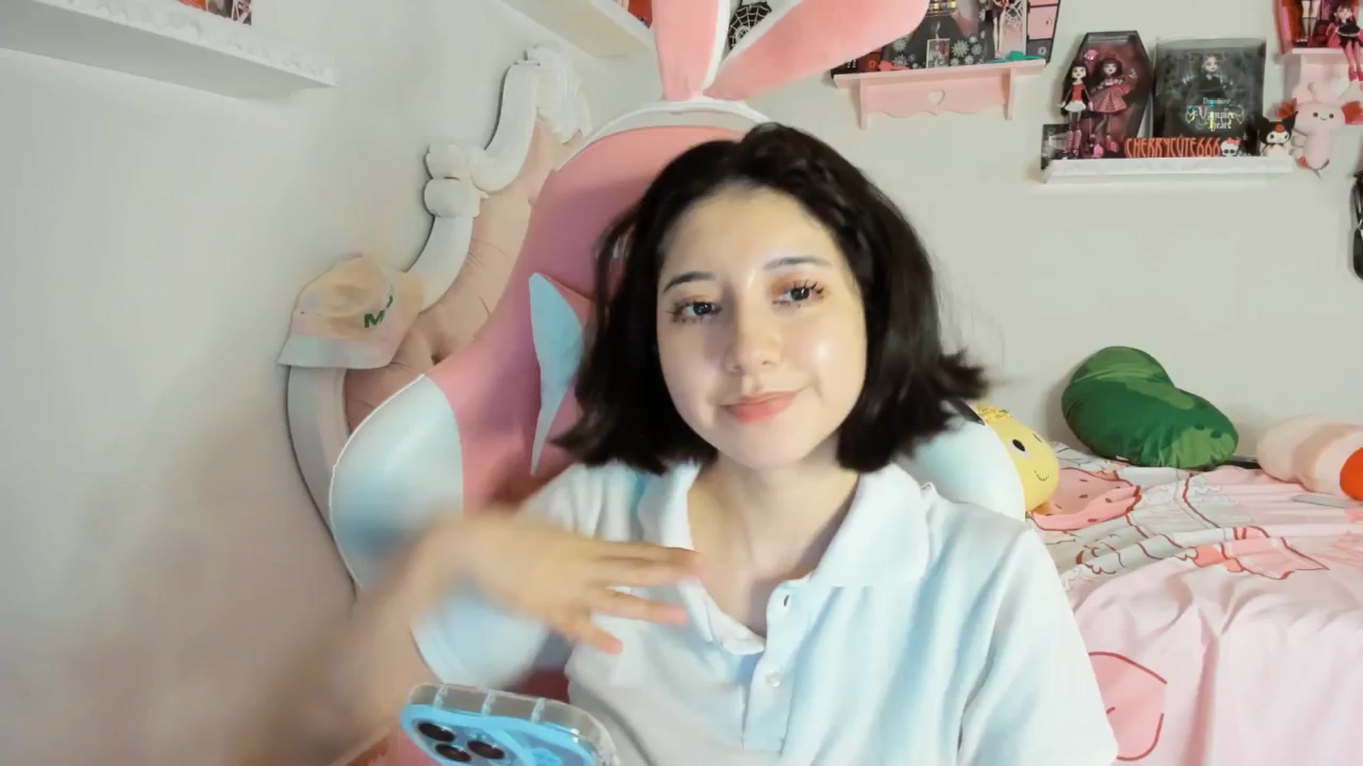 Gallery image thumbnail from Cherrycute666's myfreecams stream on, 06/07/2025, 04:47 image 18 of 20