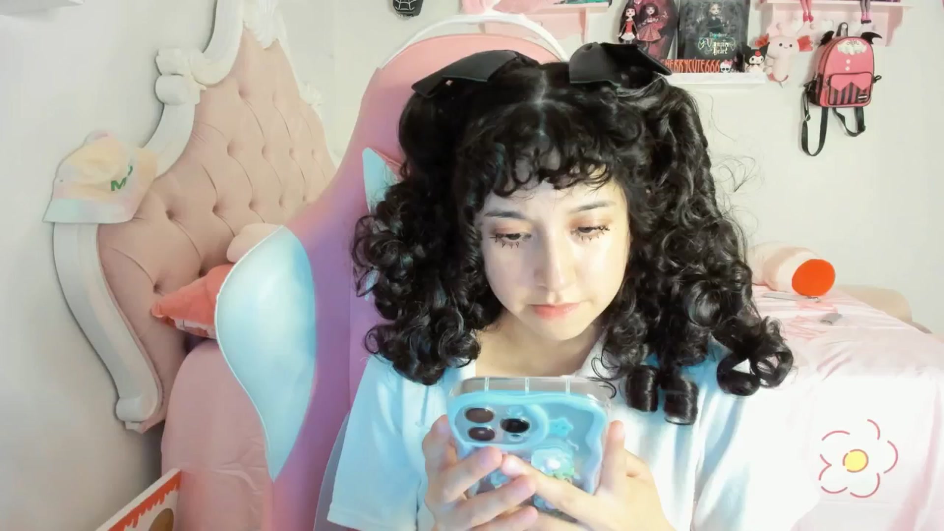 Gallery image thumbnail from Cherrycute666's myfreecams stream on, 06/07/2025, 04:47 image 2 of 20