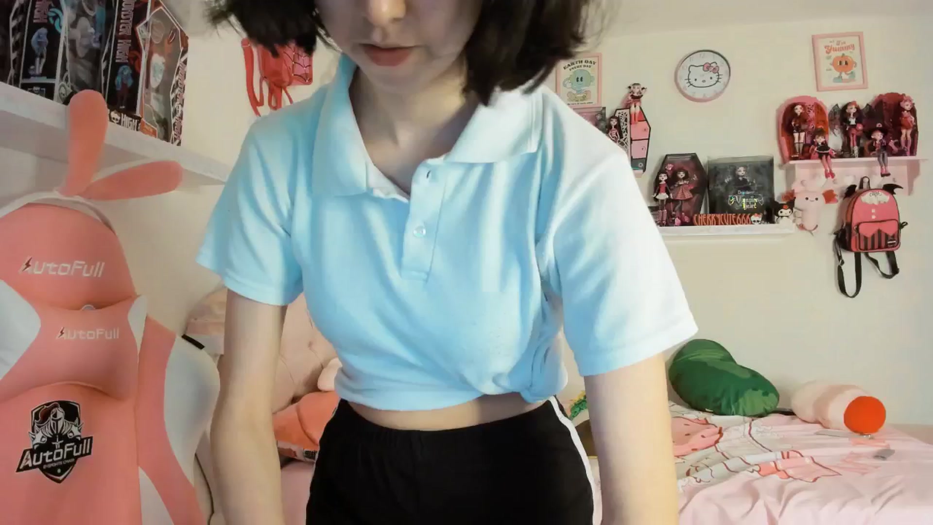 Gallery image thumbnail from Cherrycute666's myfreecams stream on, 06/07/2025, 06:42 image 3 of 20